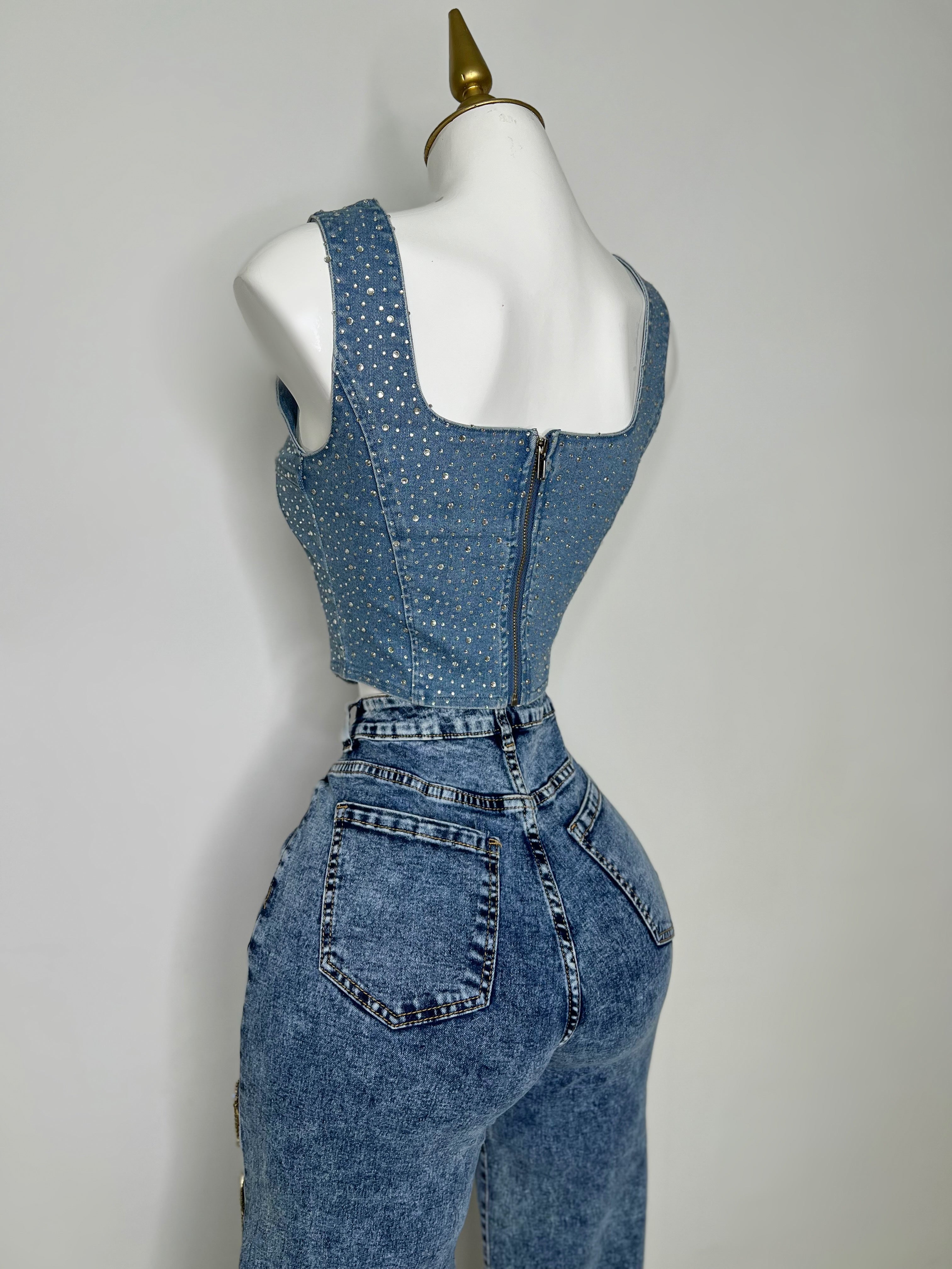 TOP DENIM CON PEDRERIA