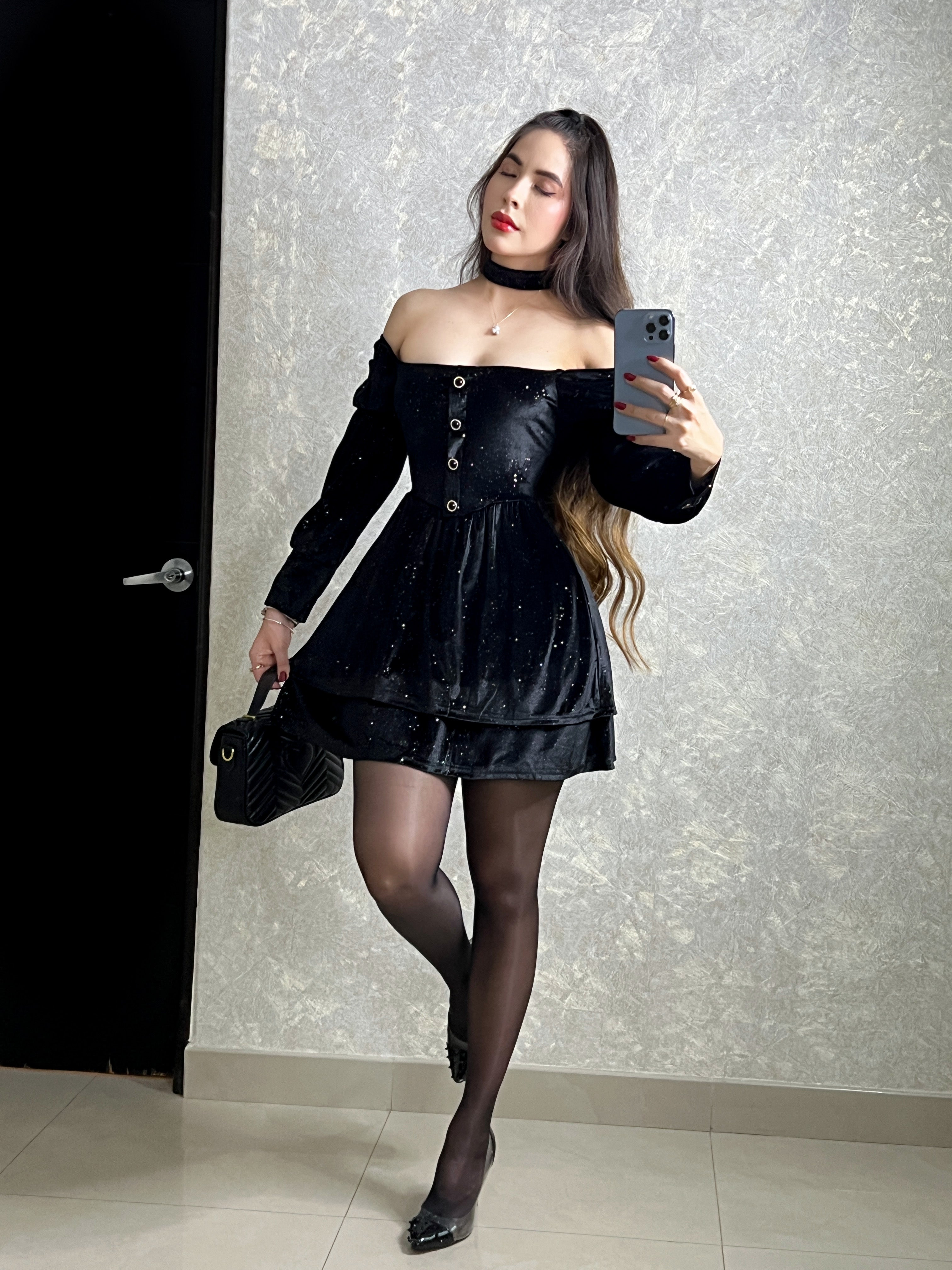 VESTIDO NEGRO CON DESTELLOS