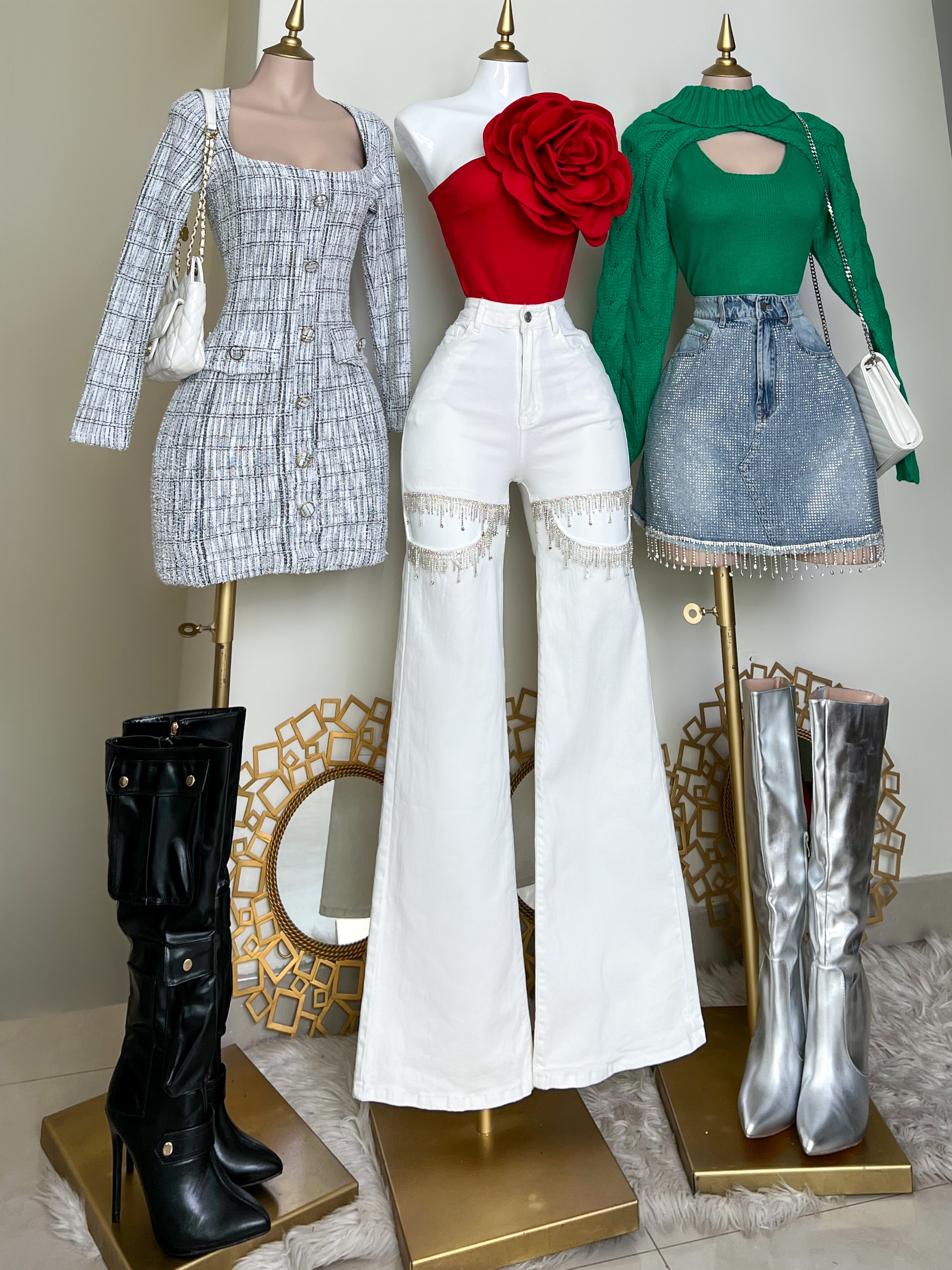 PANTALÓN BLANCO CON PEDRERÍA