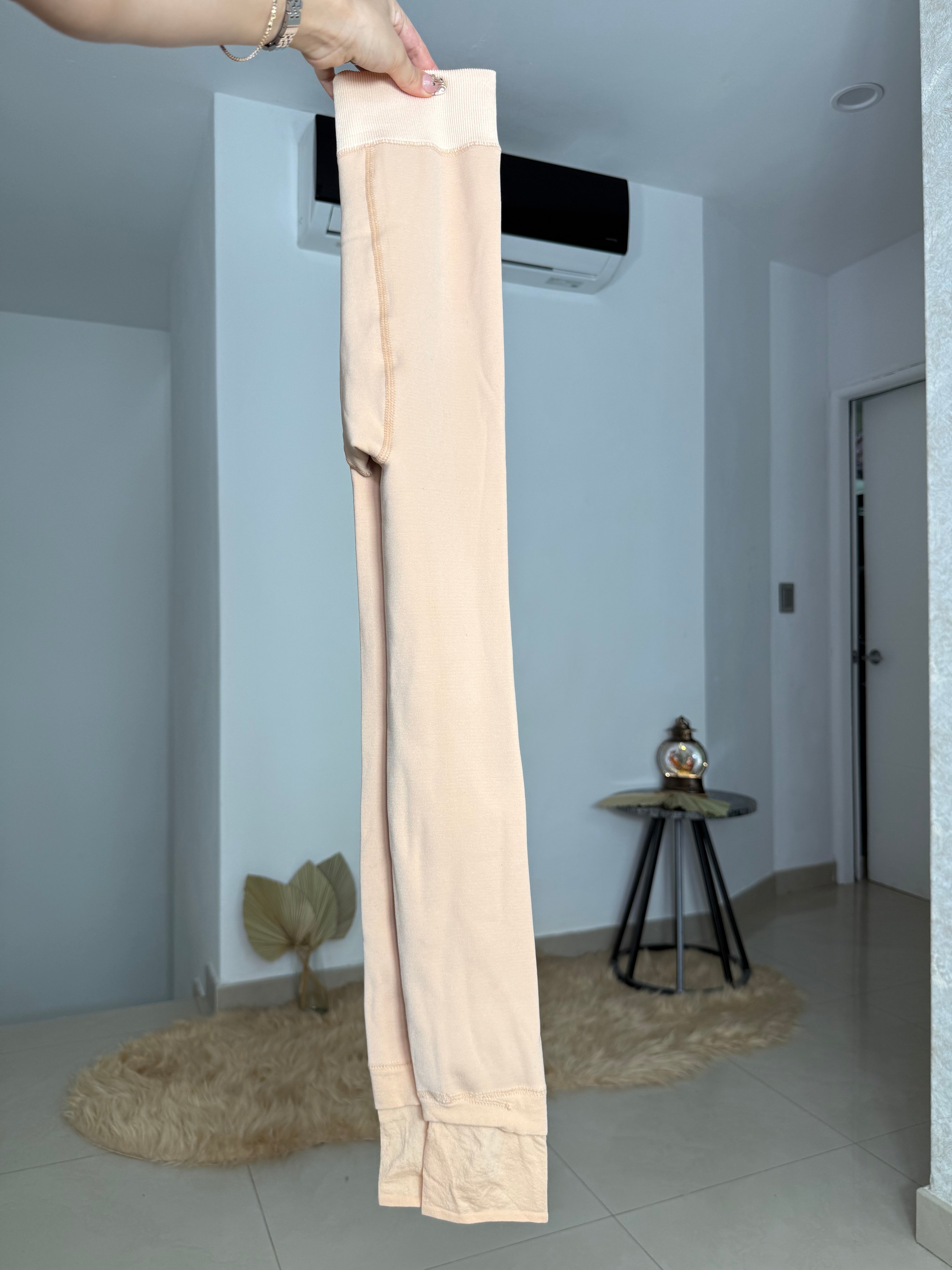 MEDIAS NUDE TÉRMICAS CON ABERTURA EN PIE