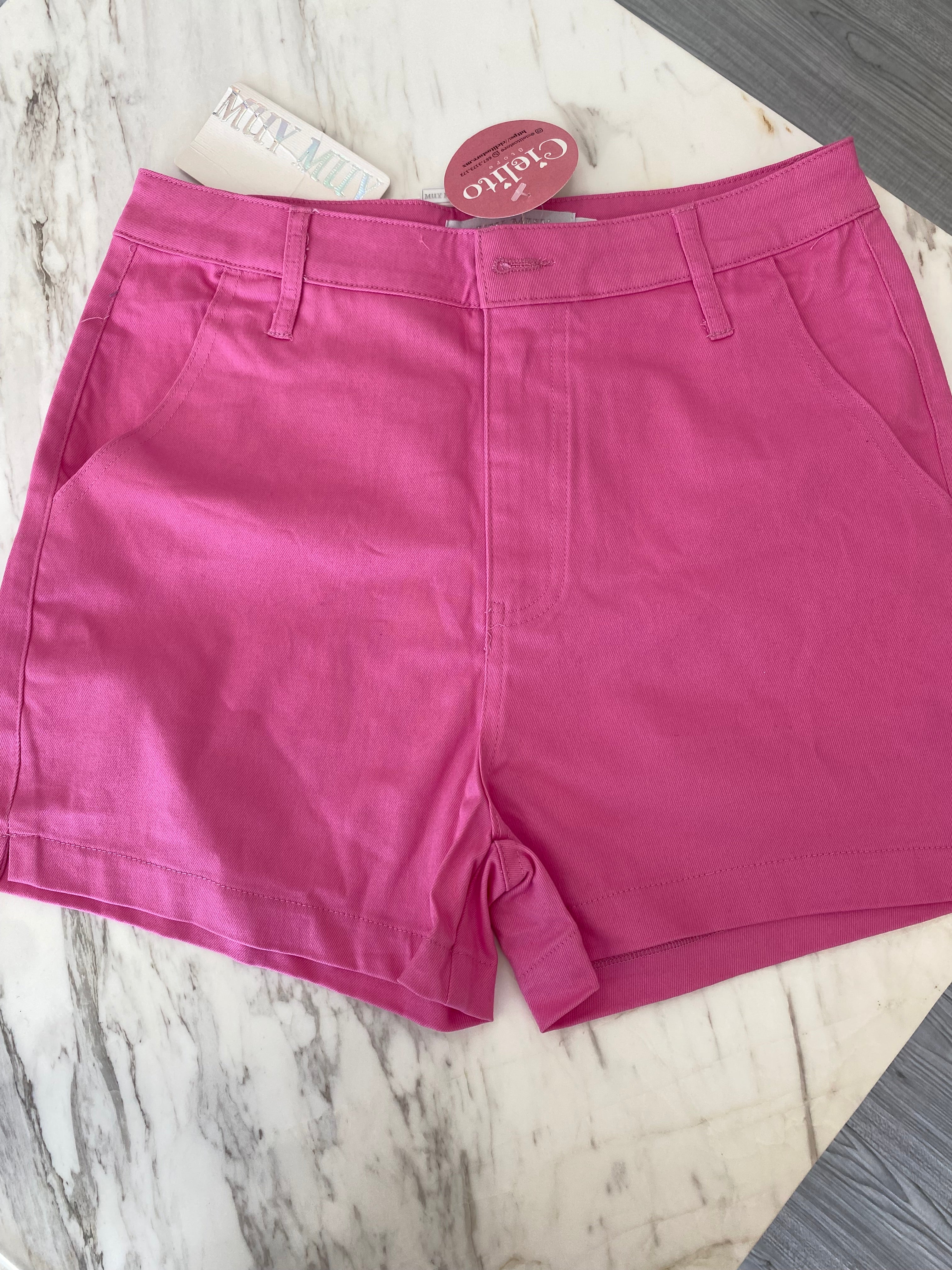 SHORT ROSA