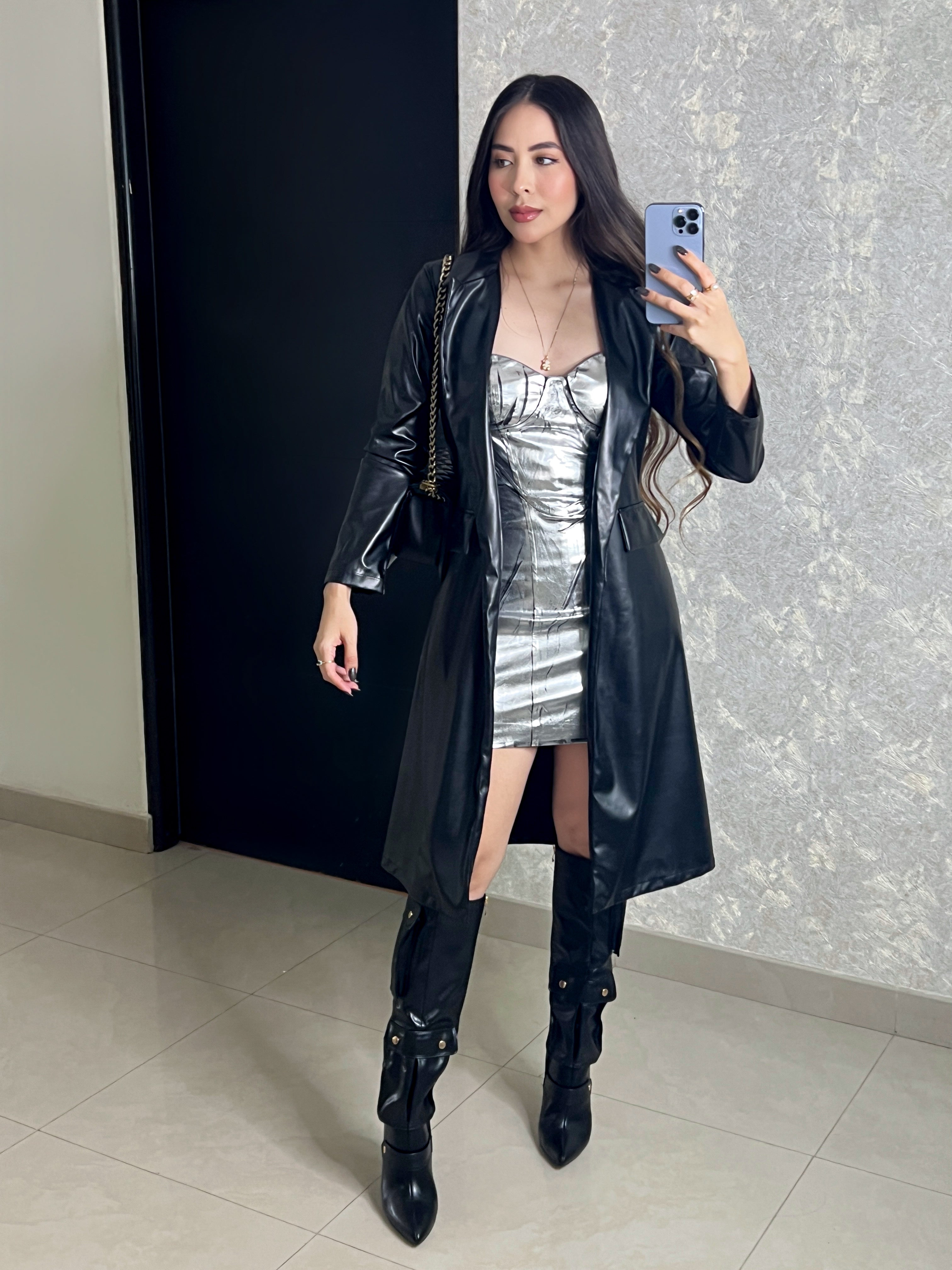 GABARDINA NEGRA VINIPIEL