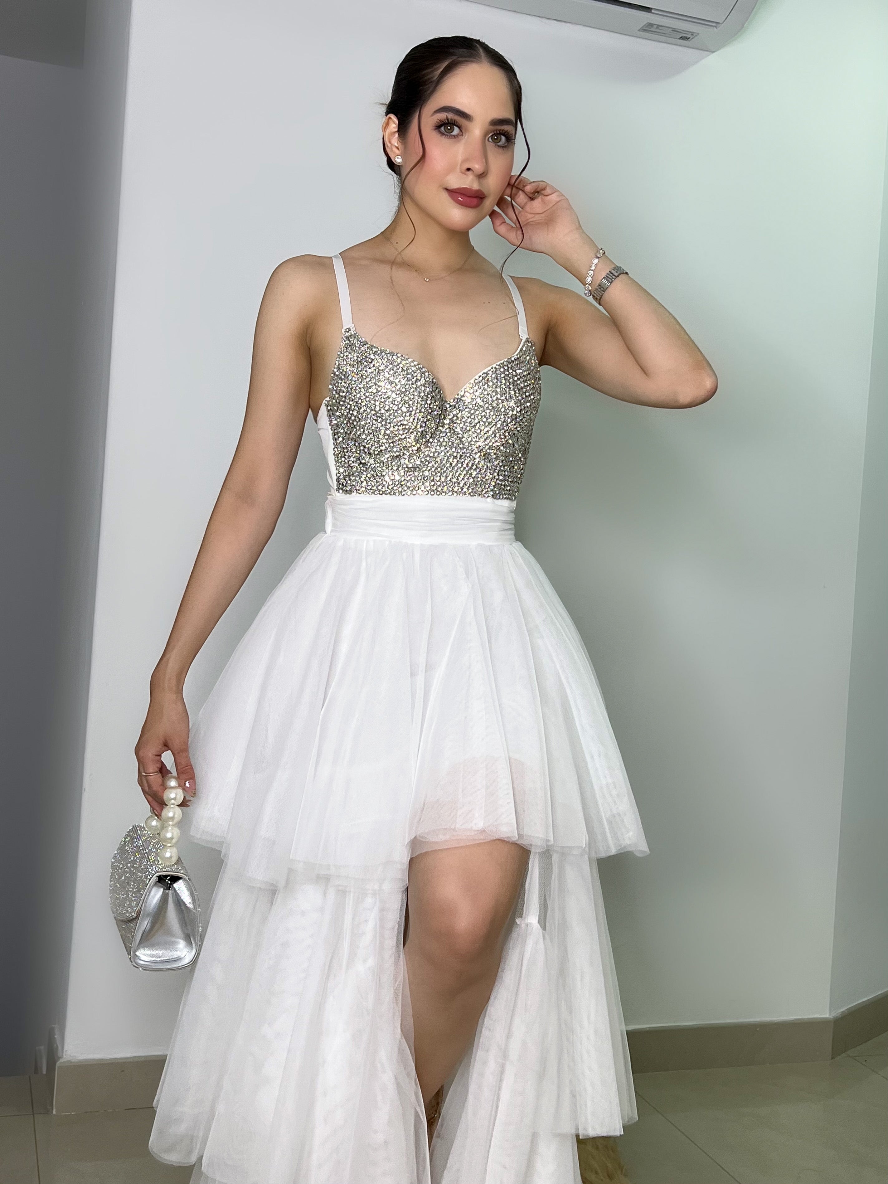 TOP BLANCO CON PERLAS Y PIEDRITAS