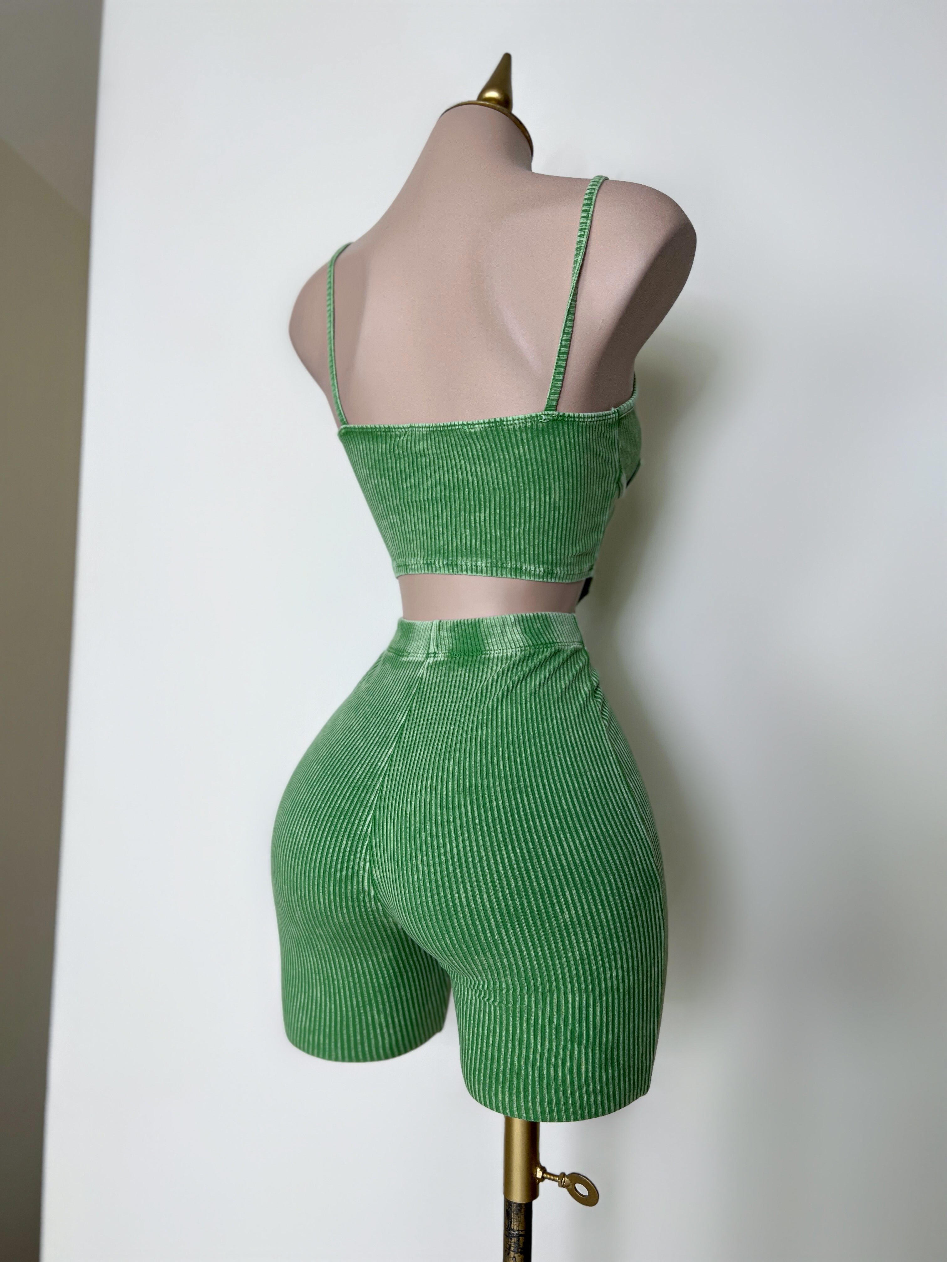 SET VERDE SHORT CON TOP