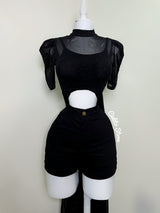 Short negro con cinturón de Cadena