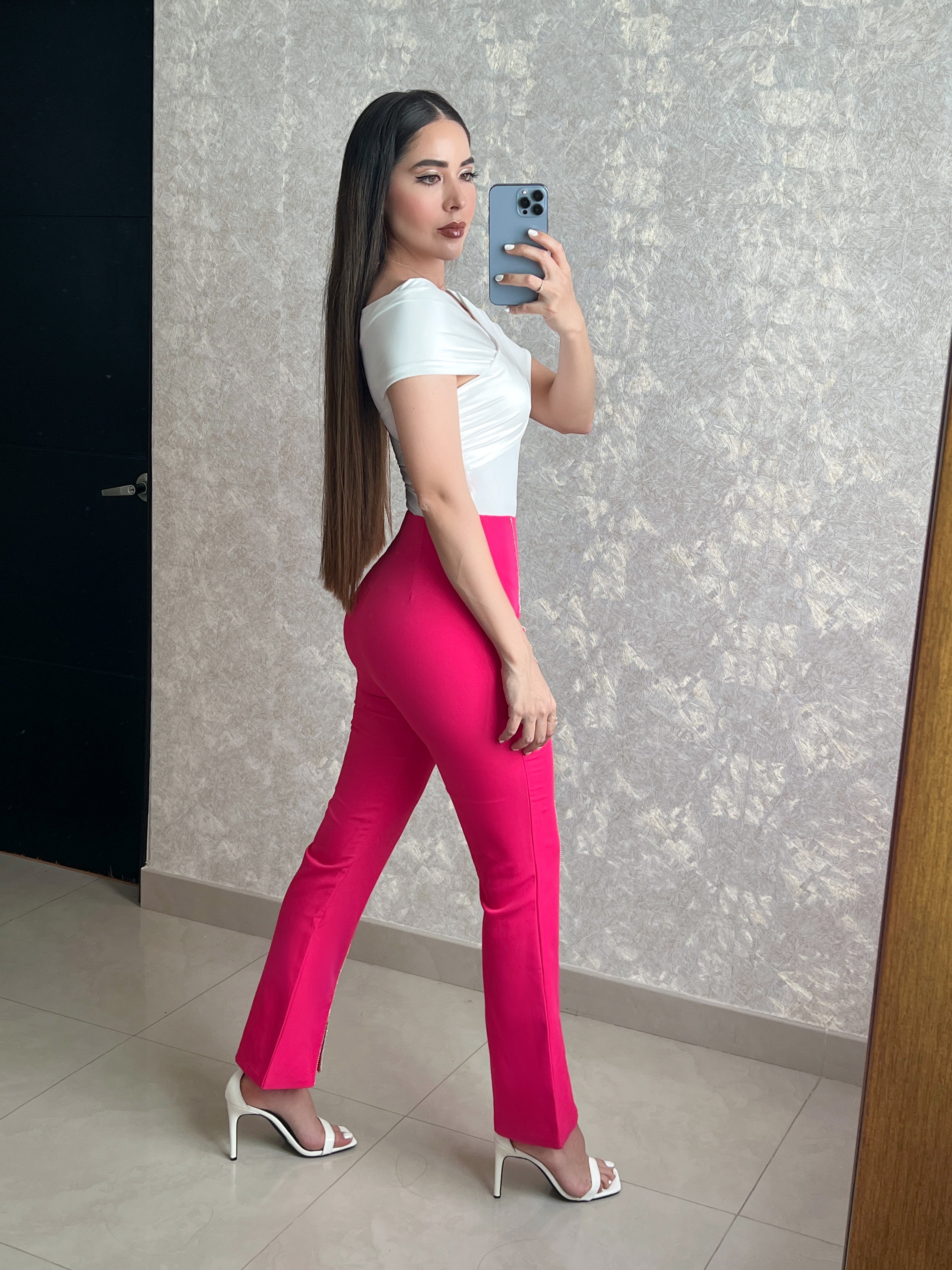 PANTALÓN ROSA CON ABERTURA