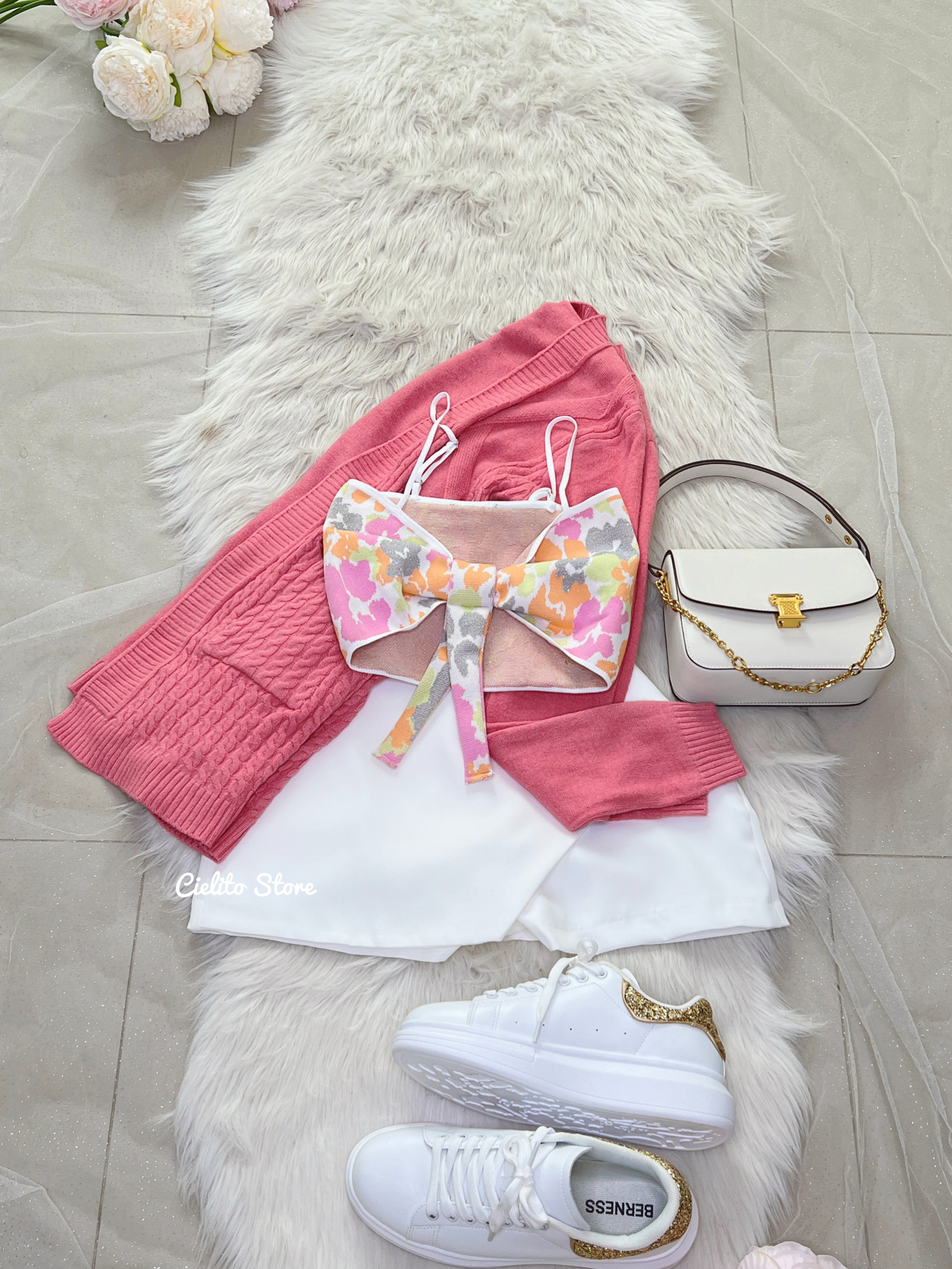 TOP BLANCO CON FLORES