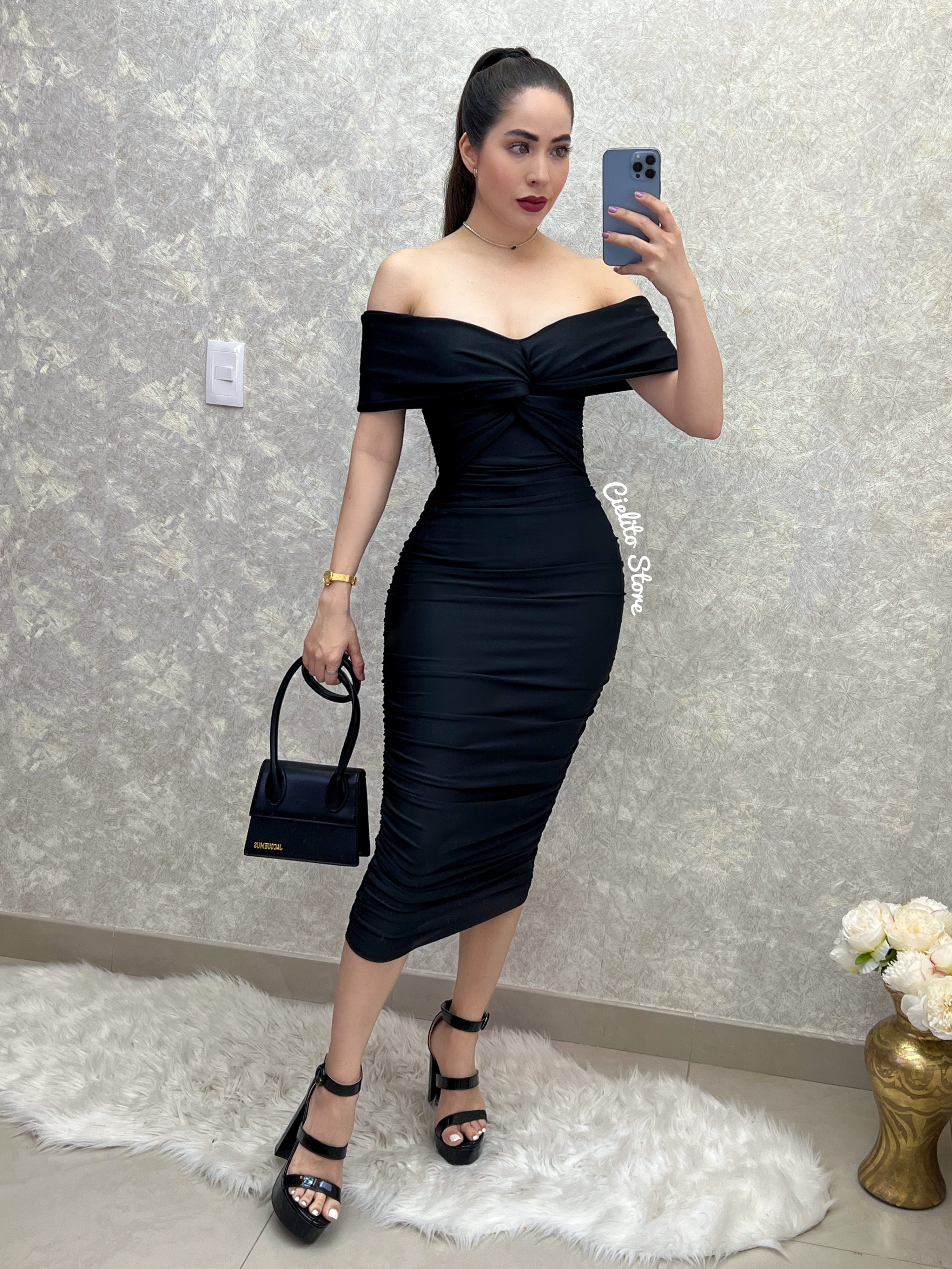 ZAPATILLA NEGRA CON PLATAFORMA