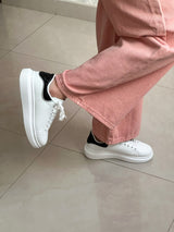 TENIS BLANCOS CON NEGRO