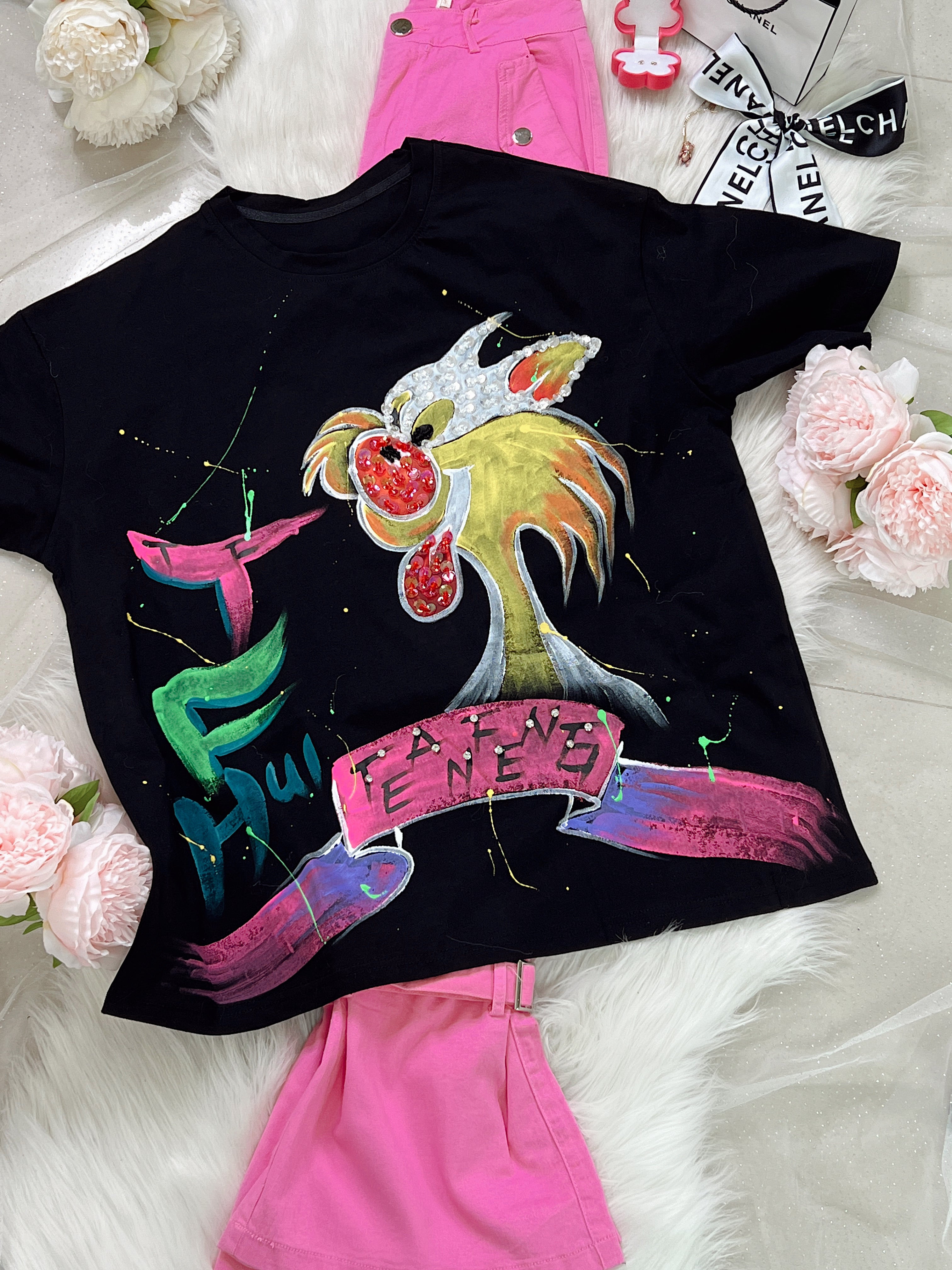 BLUSA OVERSIZE NEGRA ANIMADA