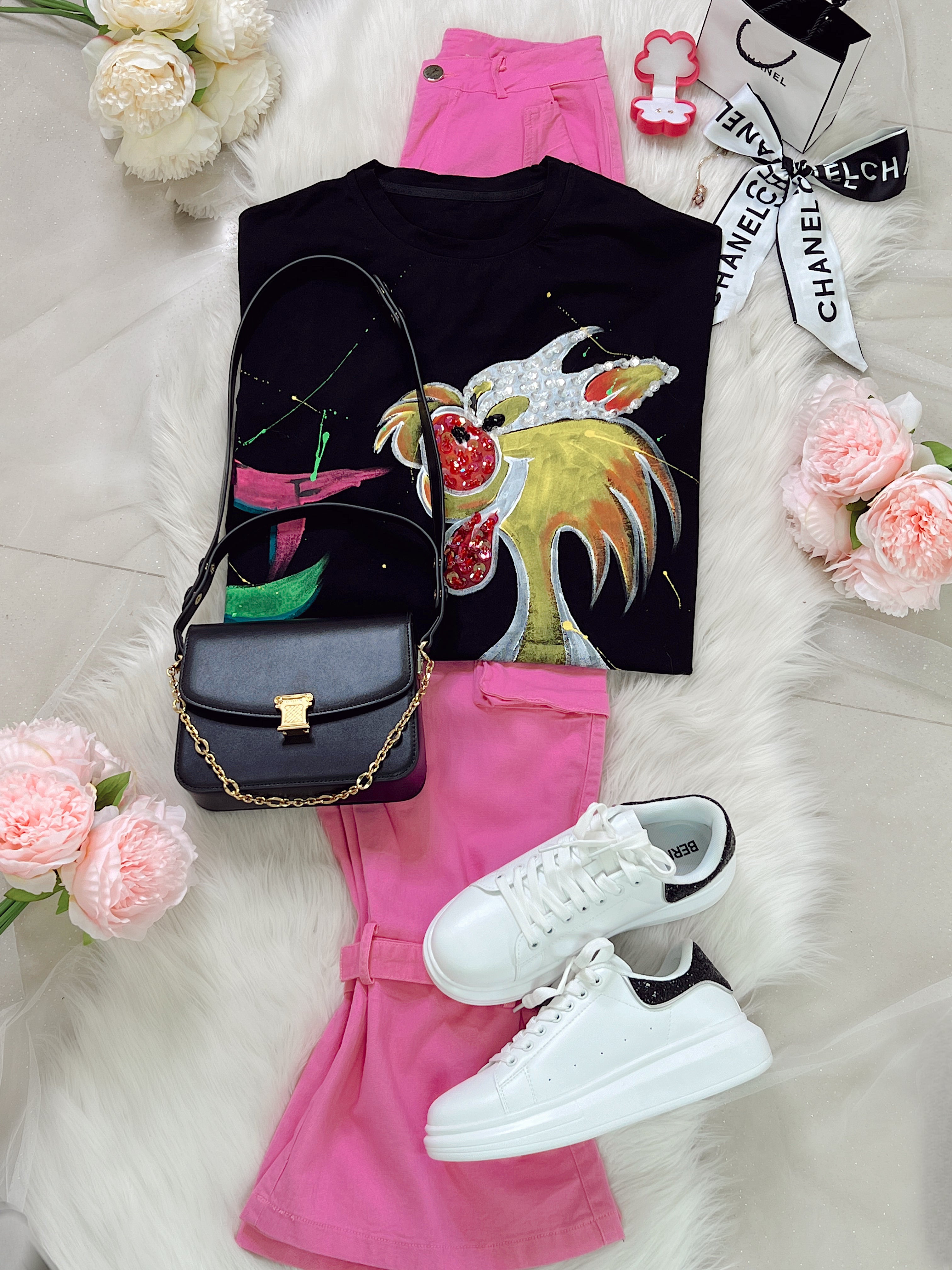 BLUSA OVERSIZE NEGRA ANIMADA