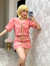 I CAN BY MY OWN FLOWERS