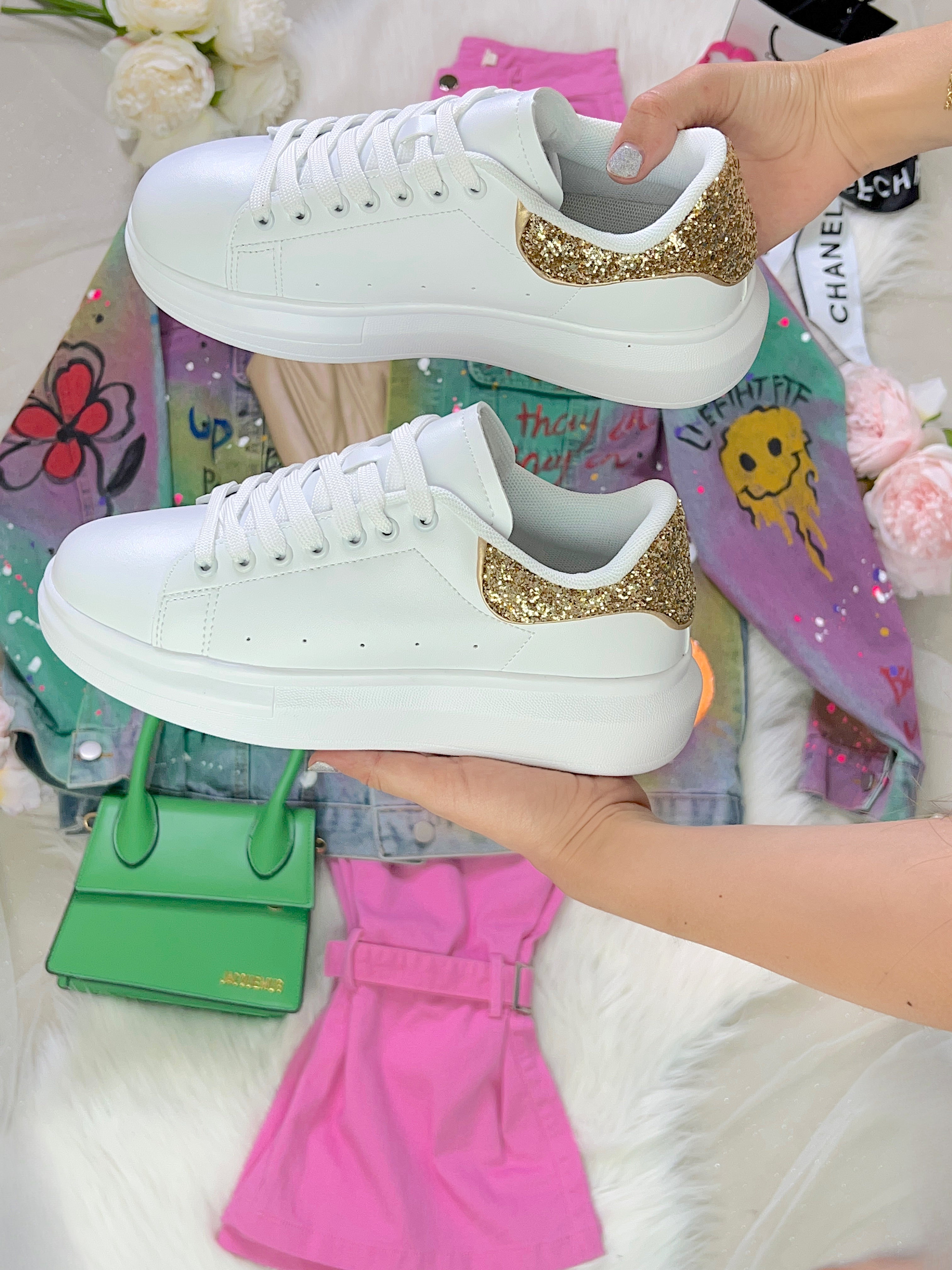 CHAQUETA DE MEZCLILLA PINTADA MARIPOSA