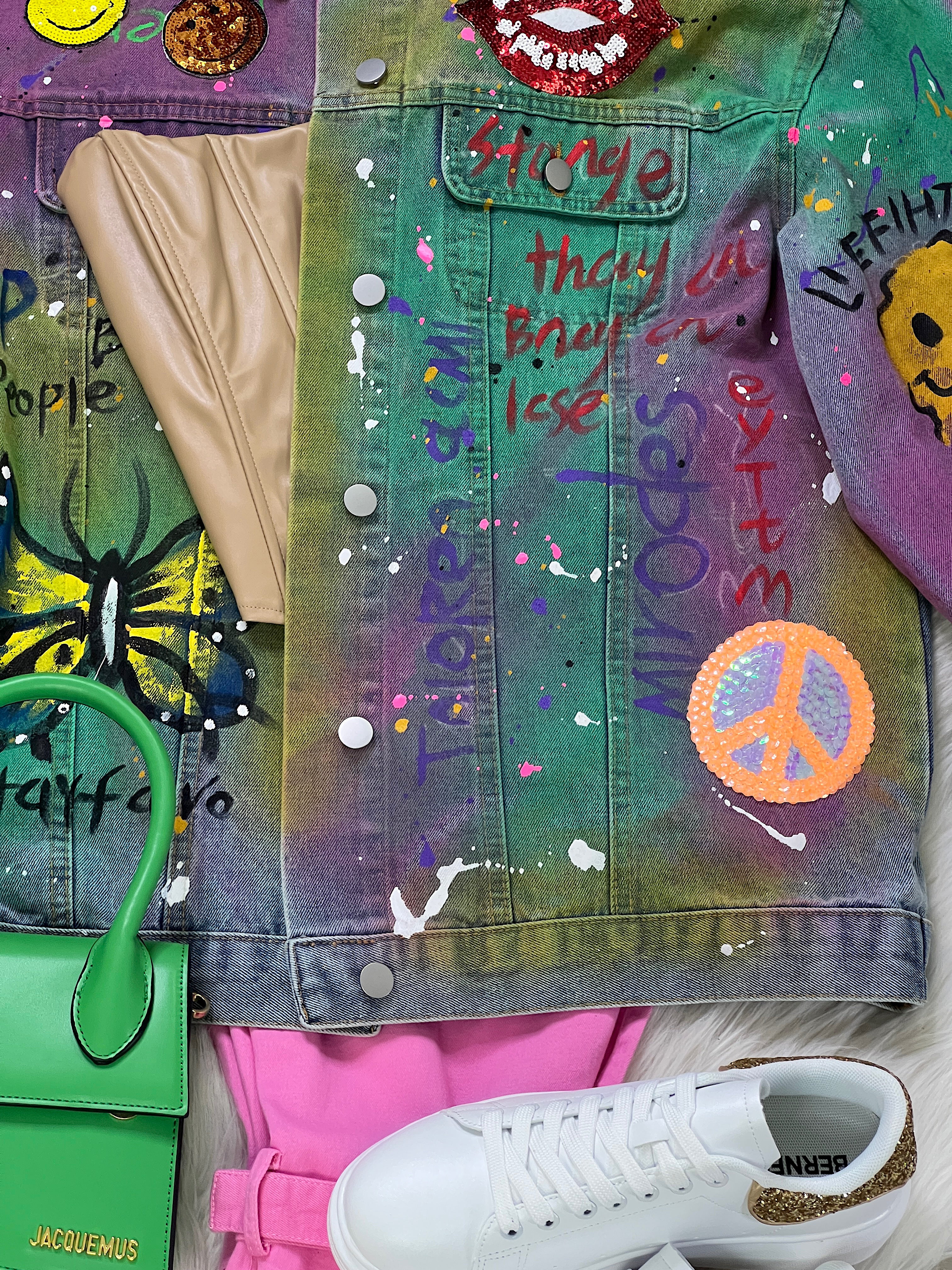 CHAQUETA DE MEZCLILLA PINTADA MARIPOSA