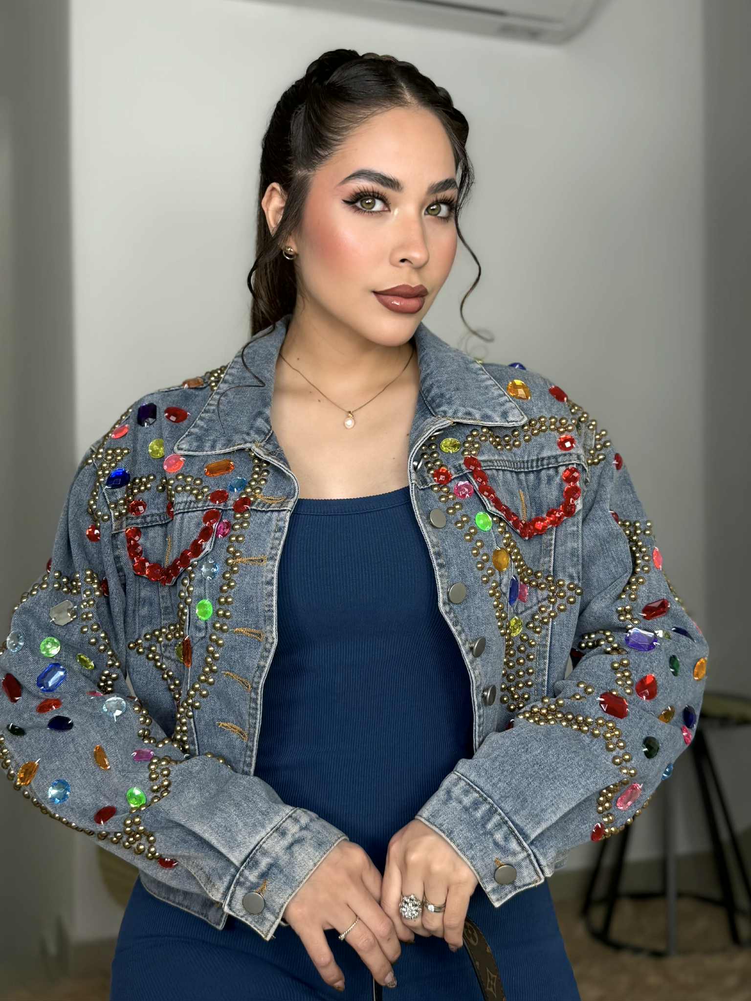 CHAQUETA CON PEDRERÍA