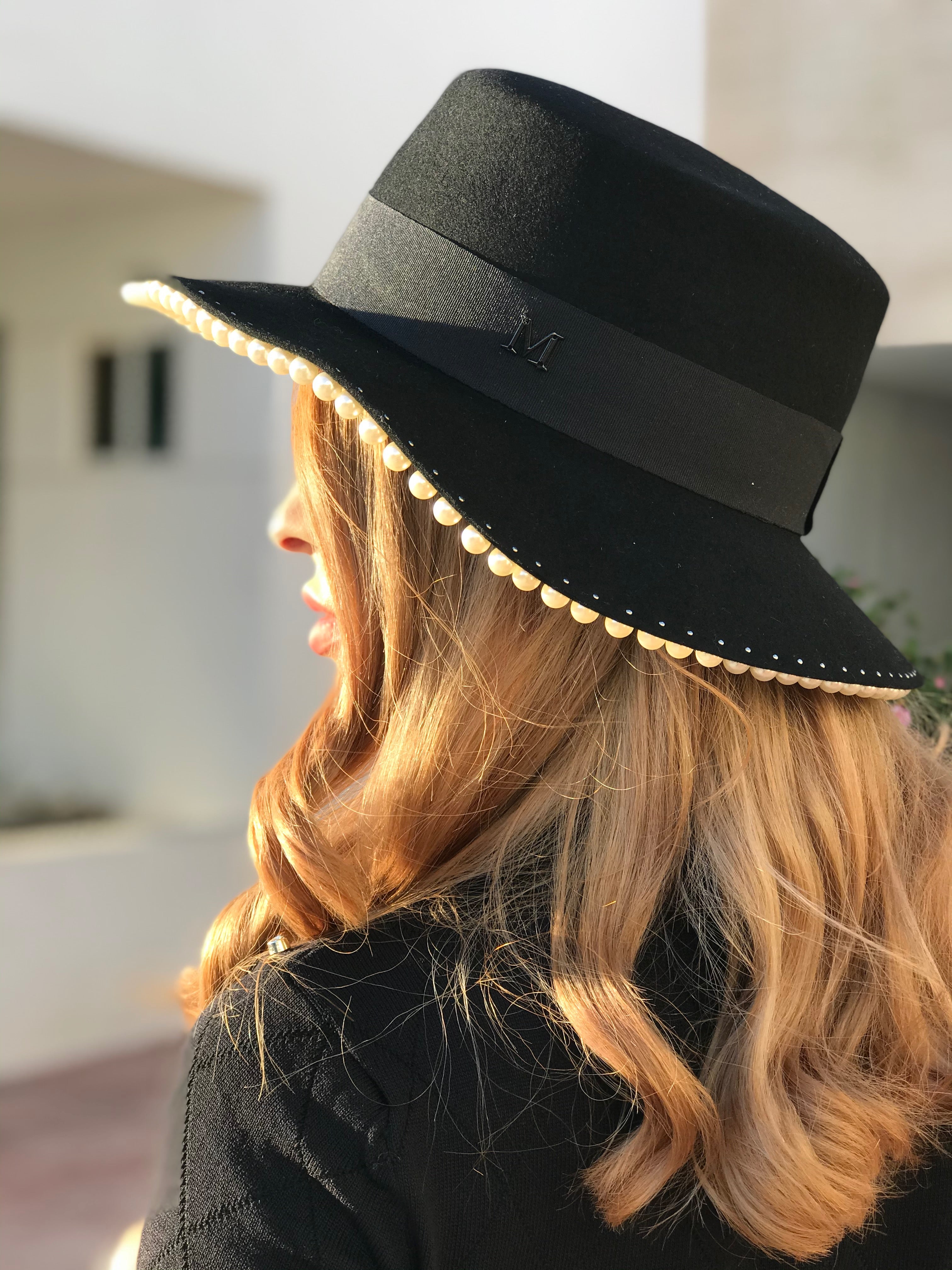 Sombrero negro con Perlas