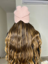 GORRITO ROSAPELUCHITO CON FLOR DE PIEDRITAS