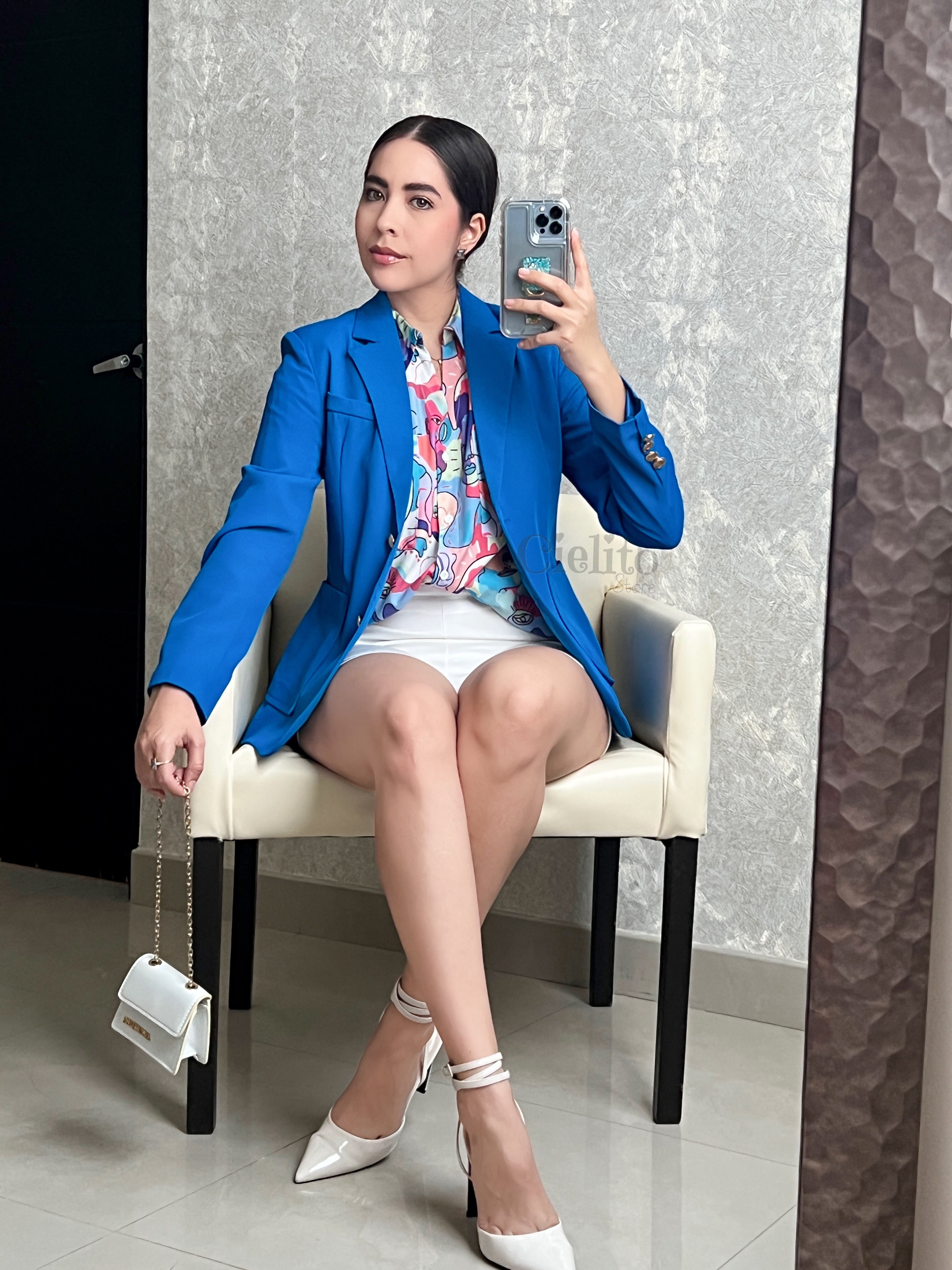 BLAZER AZUL CON BOTÓN