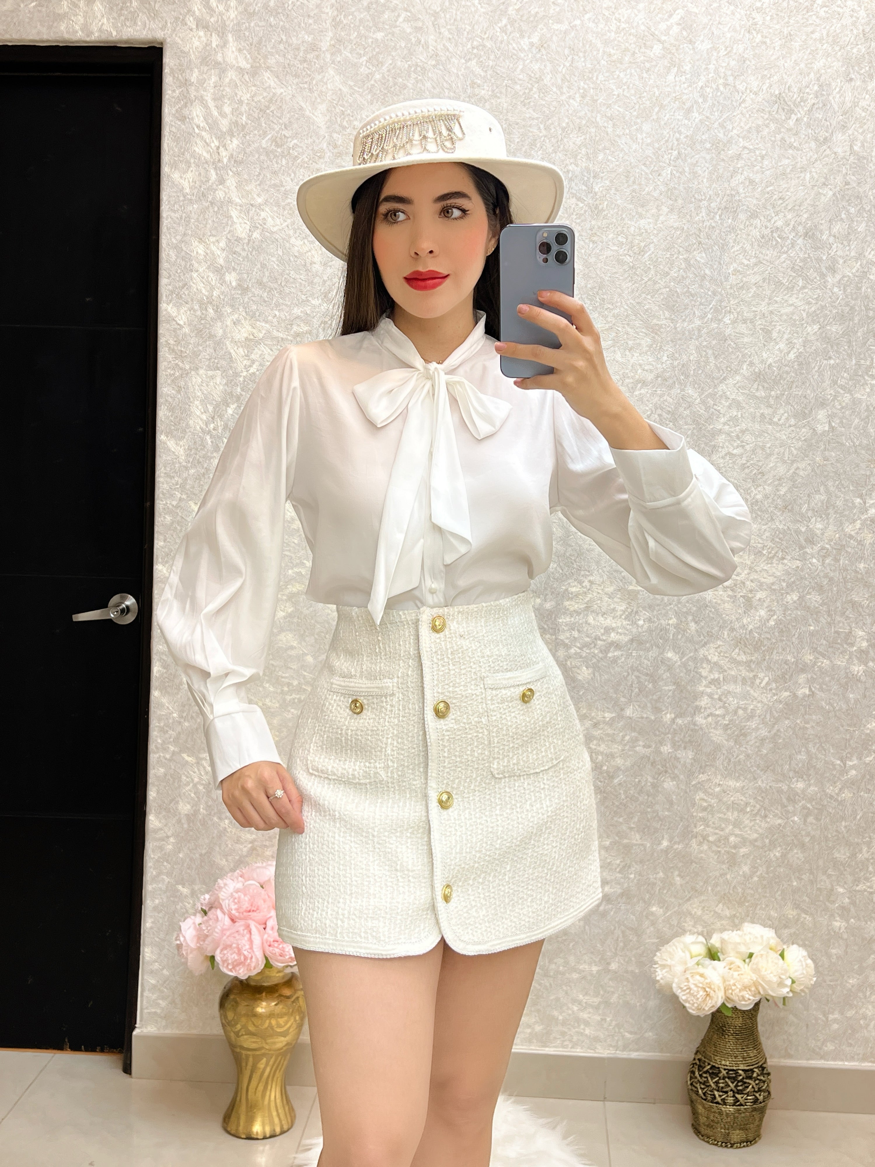 Sombrero blanco con pedrería