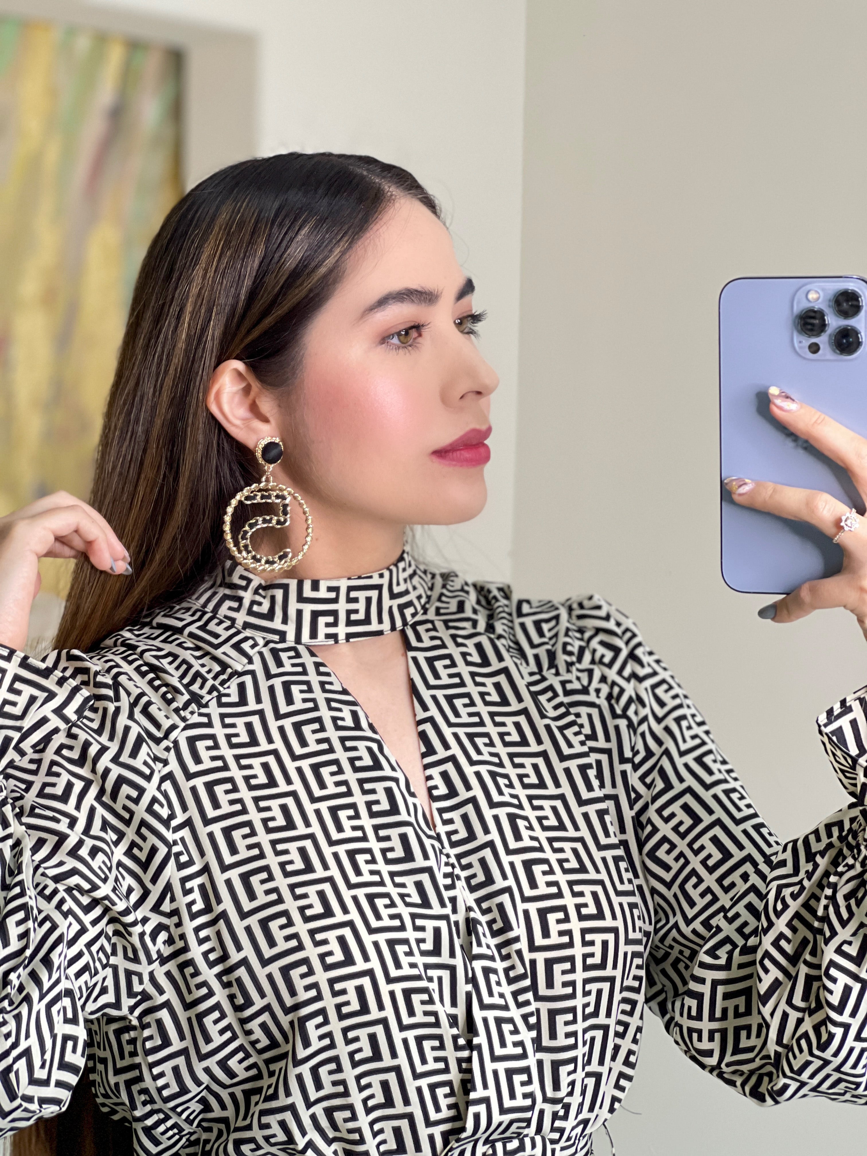 Aretes con tejido negro