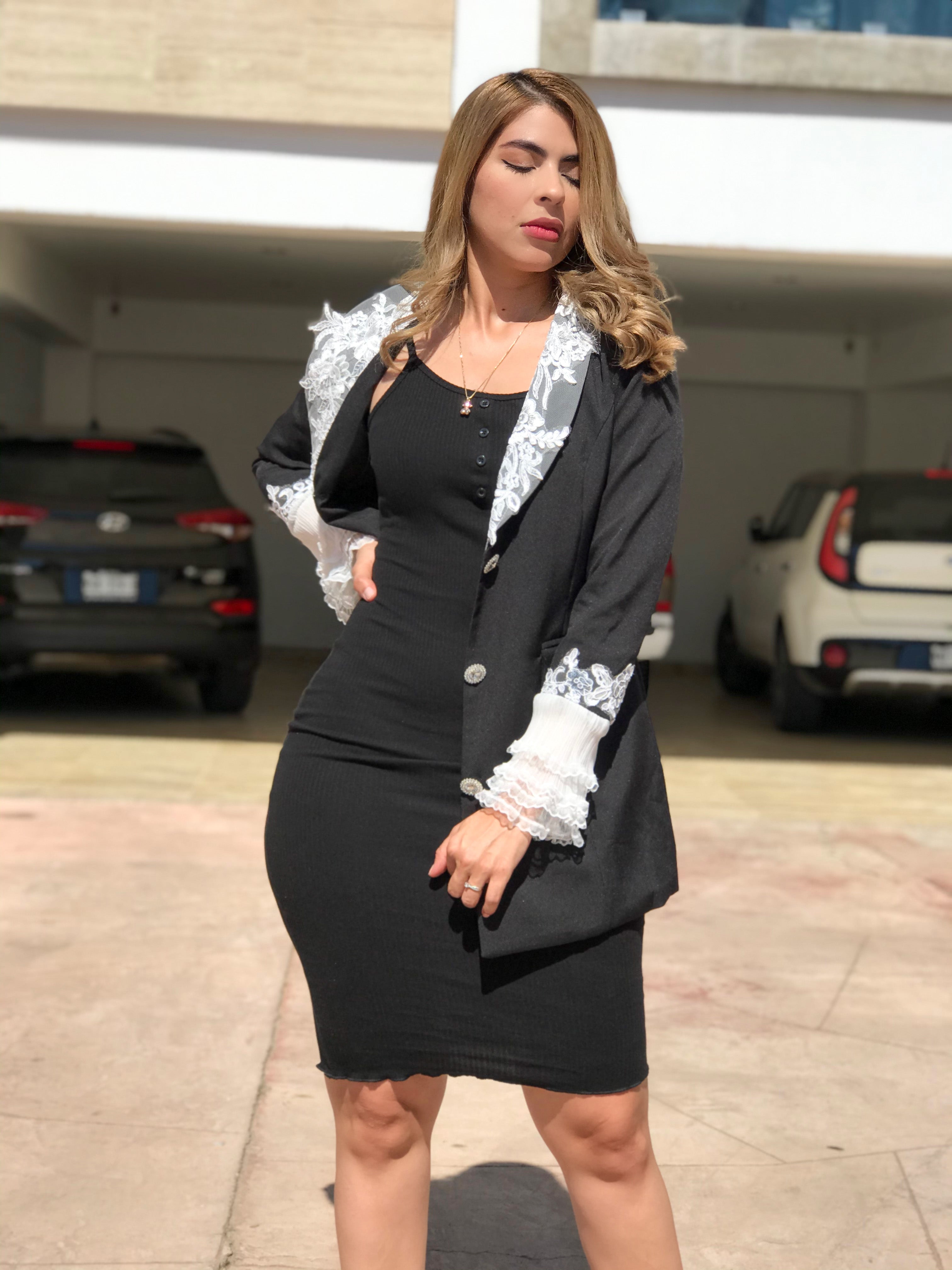 Vestido gabardina con encaje