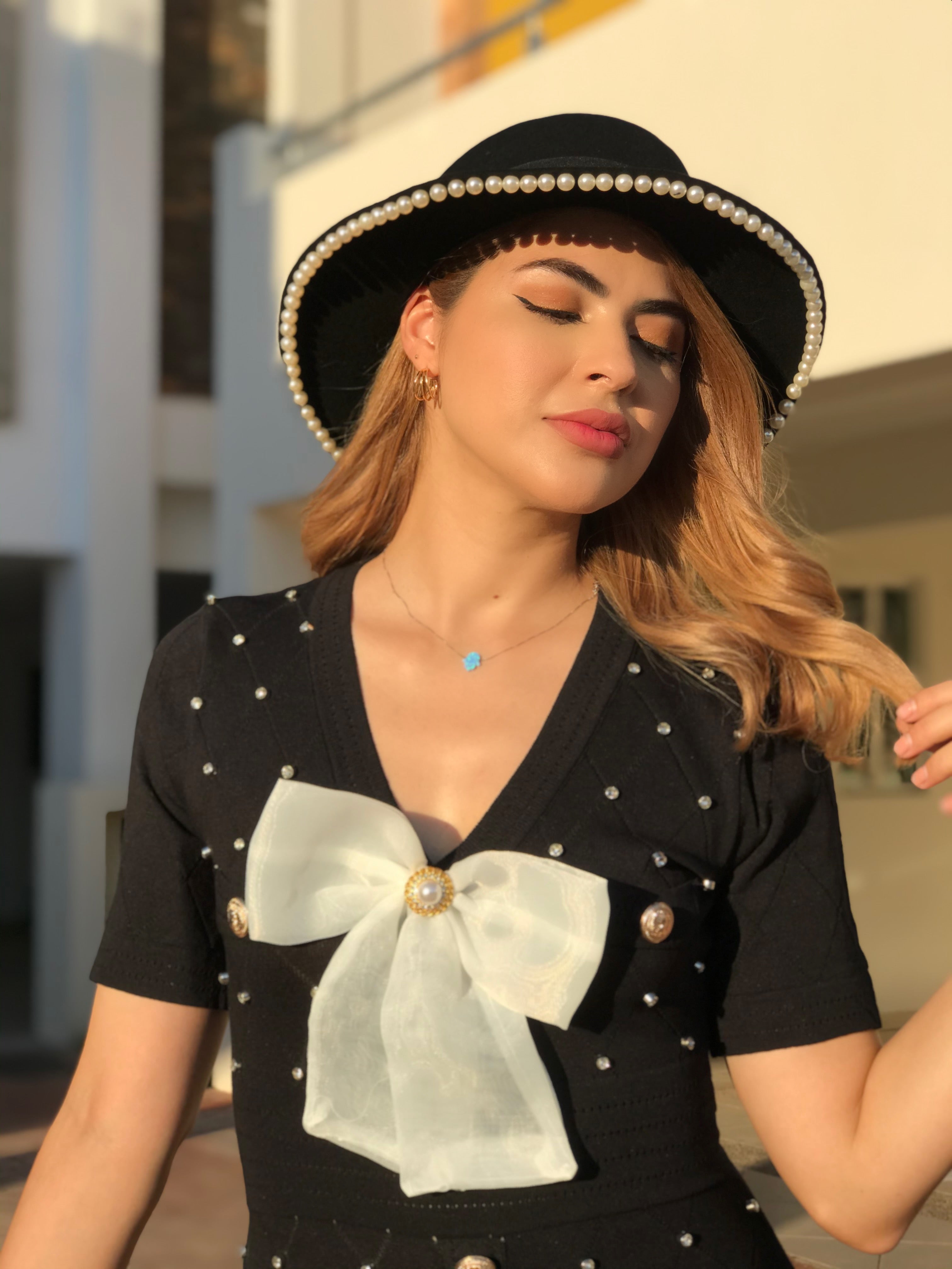 Sombrero negro con Perlas