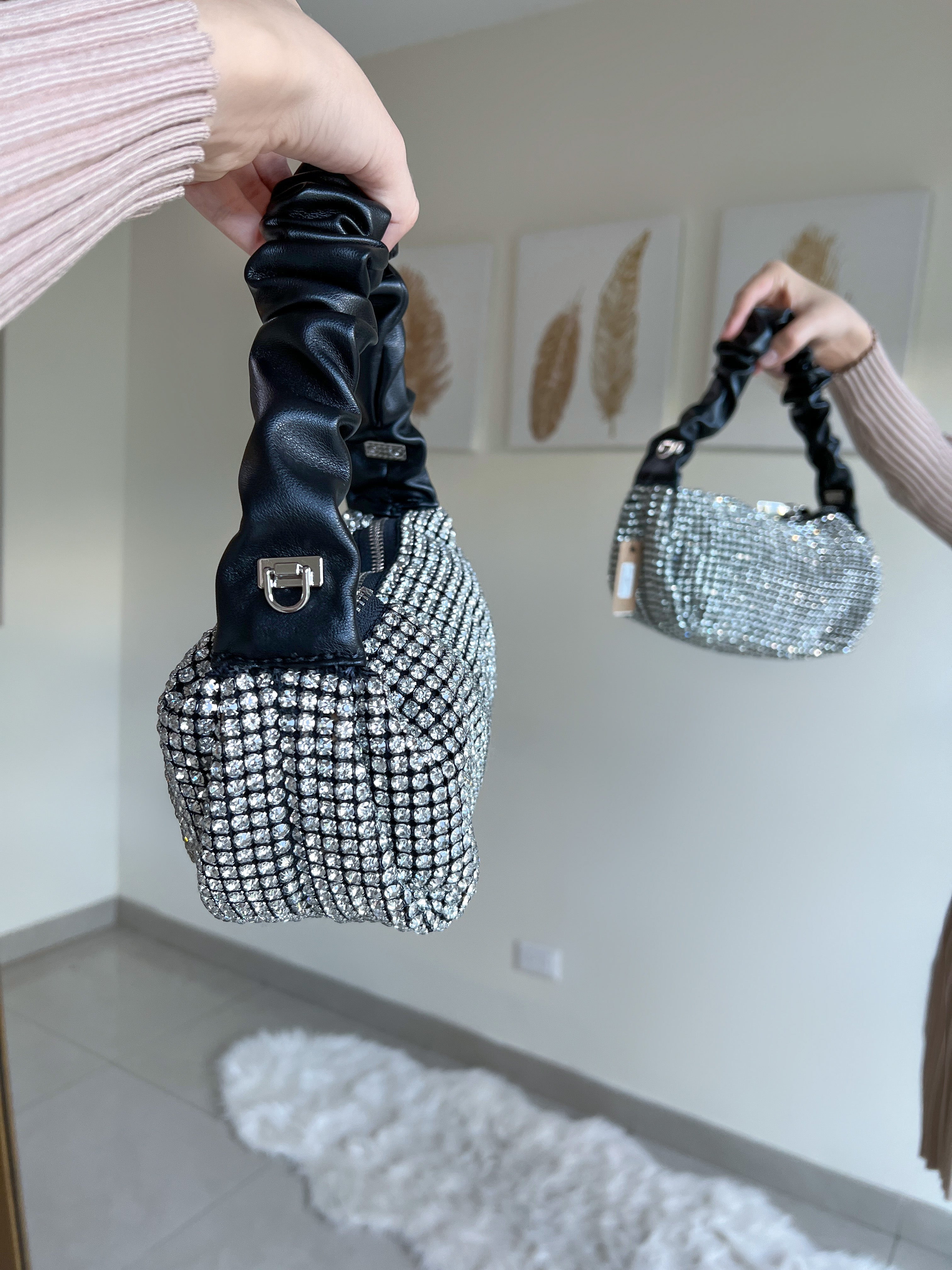 BOLSA NEGRA CON PEDRERÍA