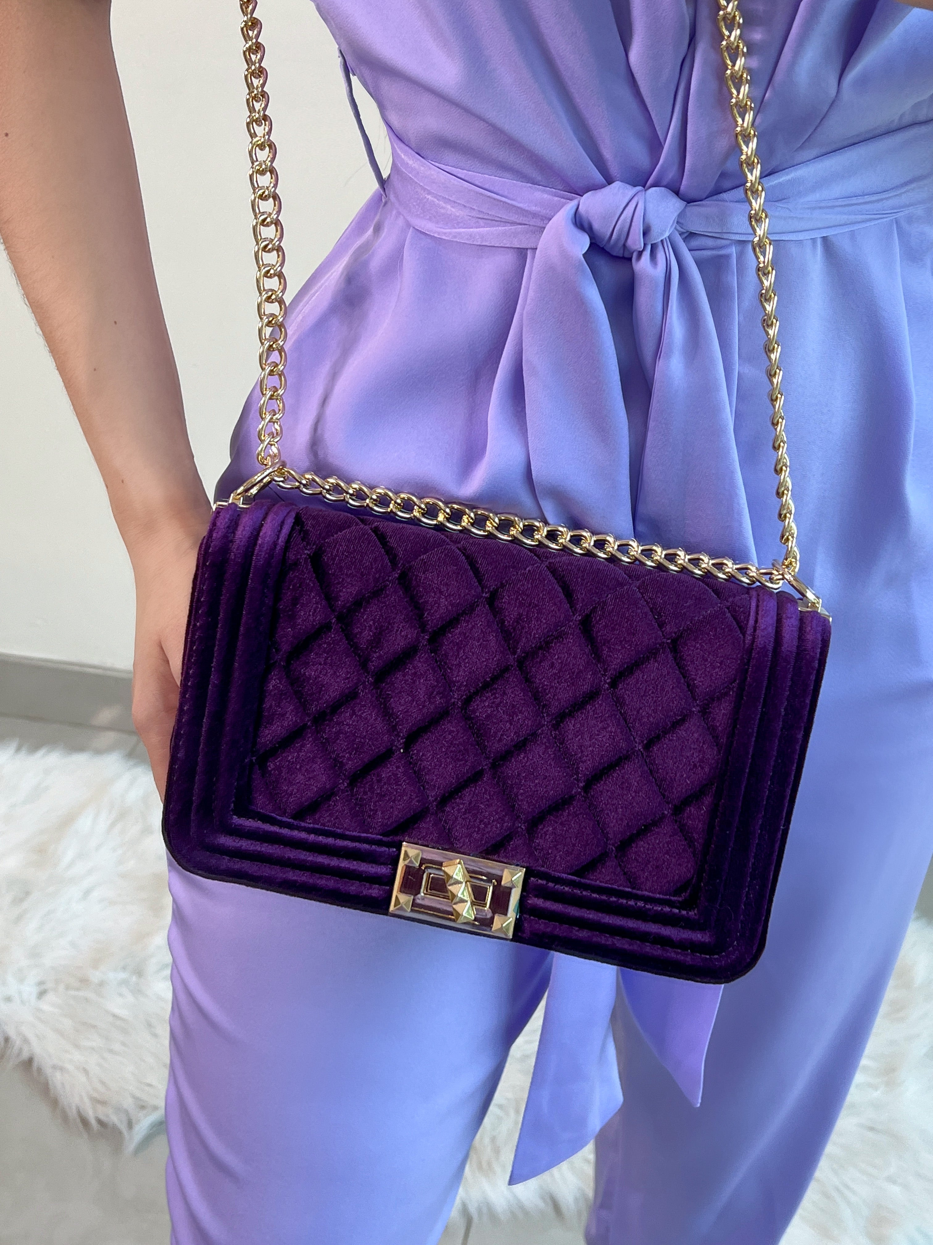 BOLSO LILA CON CORREA