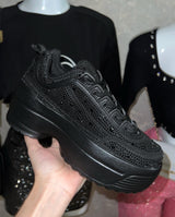 TENIS NEGROS PLATAFORMA Y PEDRERÍA