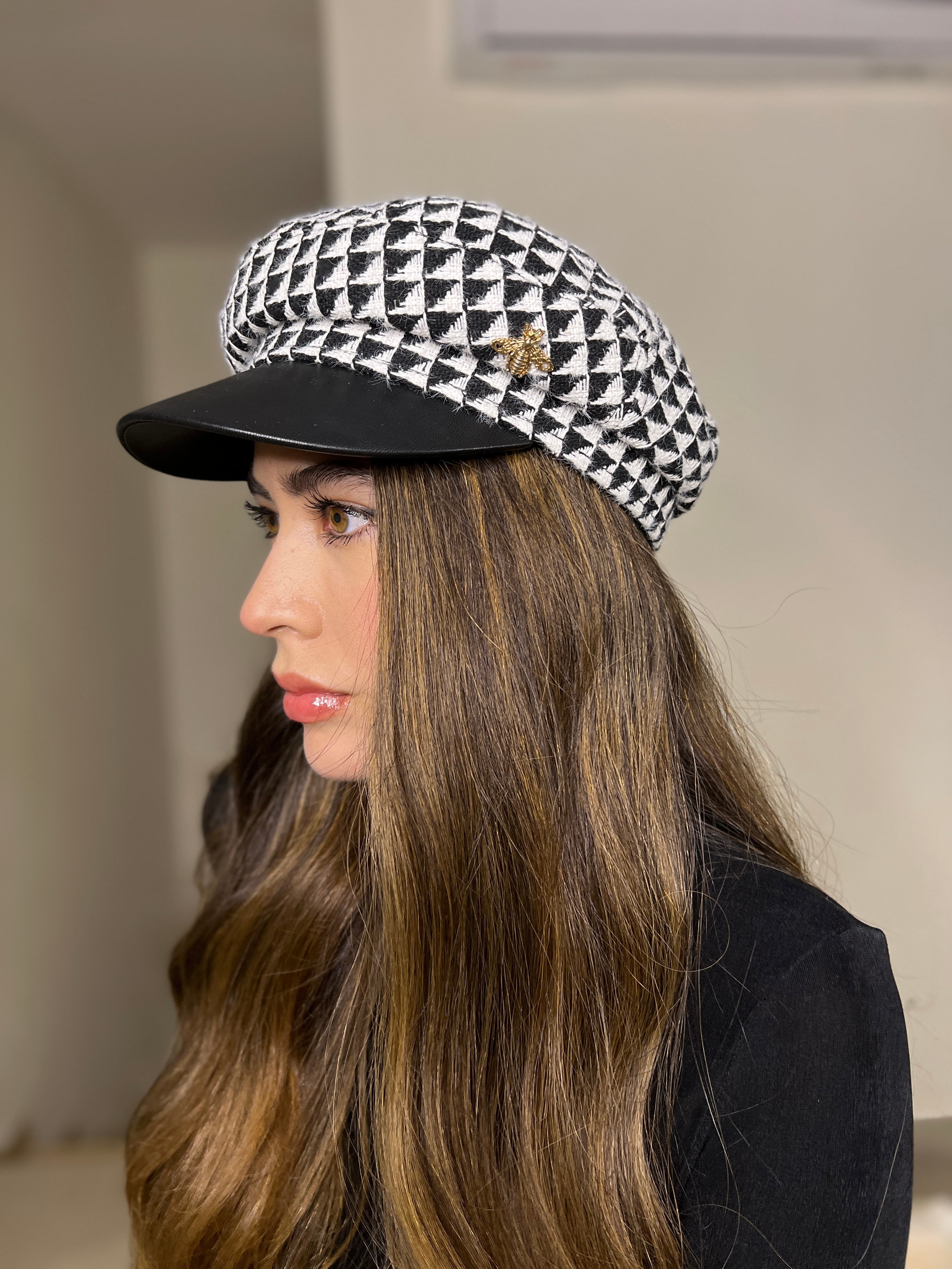 Boina black And white