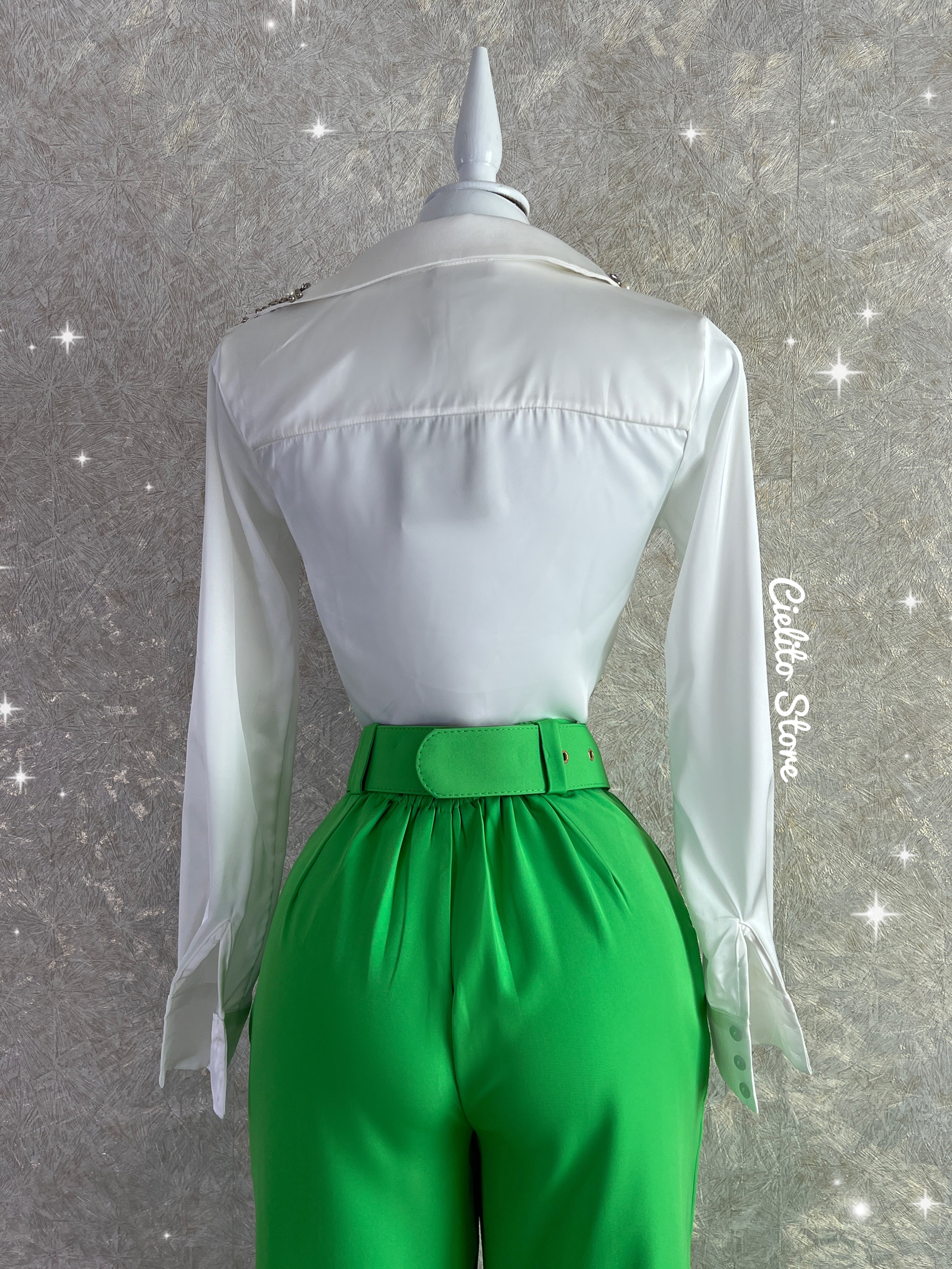 PANTALÓN VERDE CON CINTURON