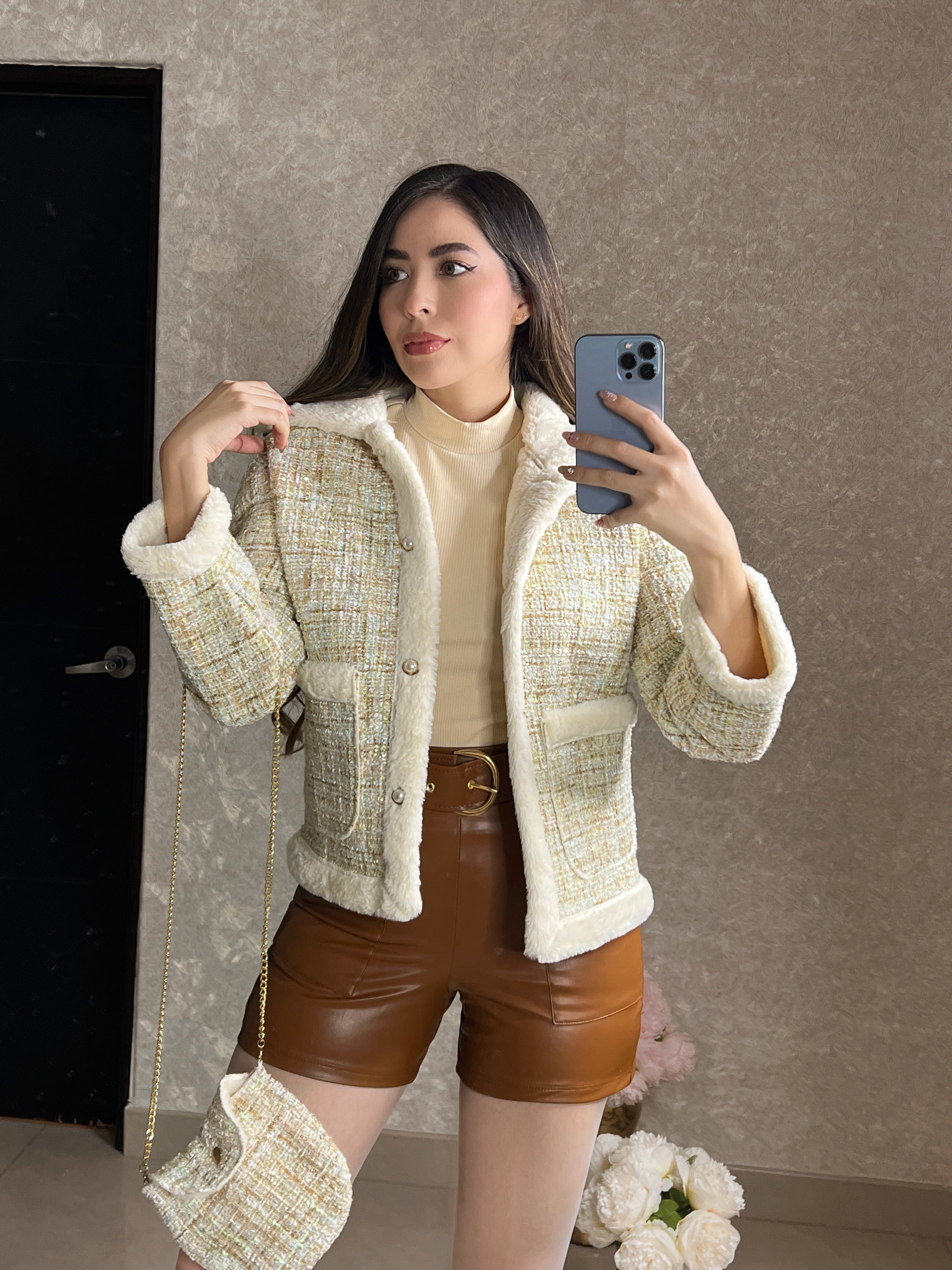 Abrigo premium con bolso