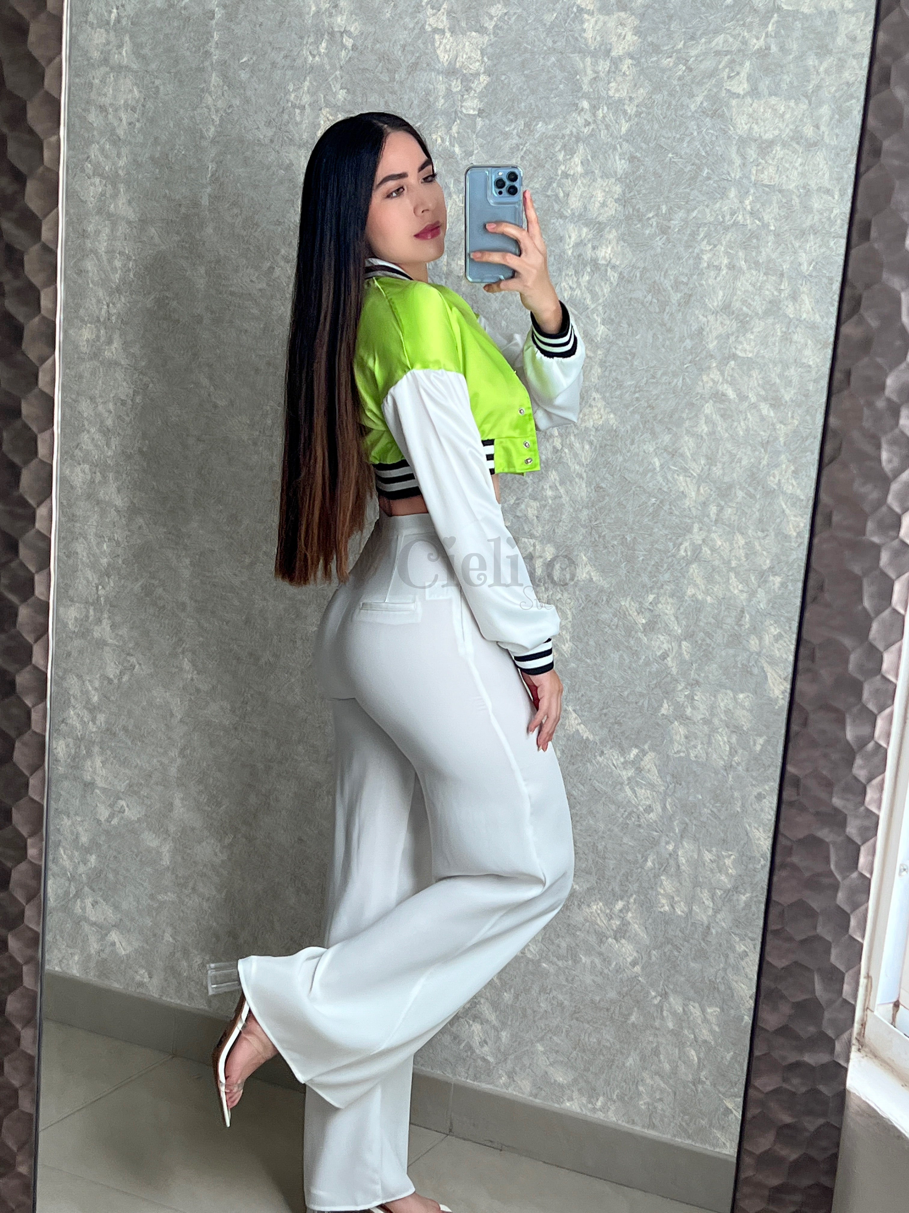 CHAQUETA VERDE SATINADA