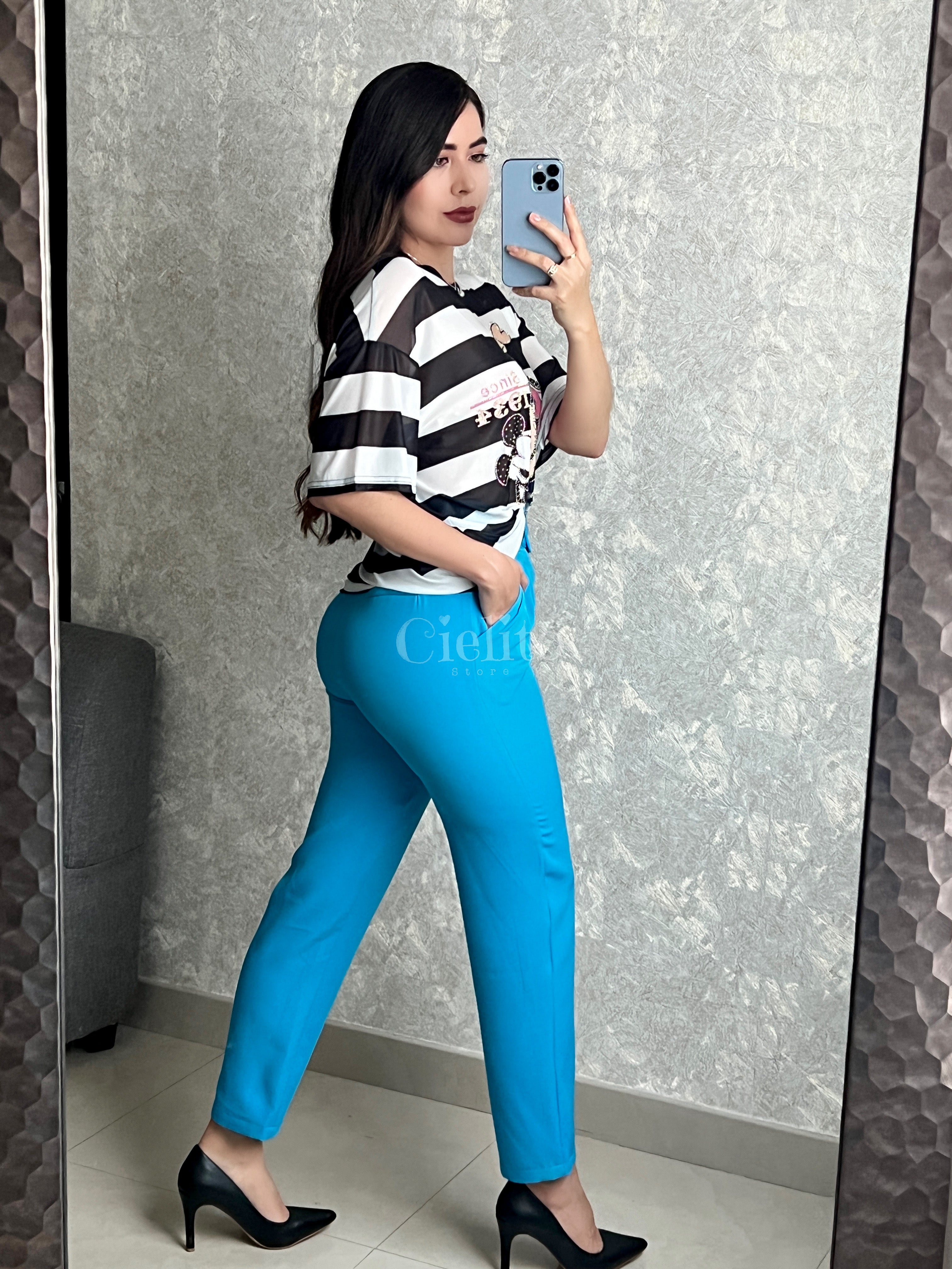 PANTALÓN AZUL CON CINTO
