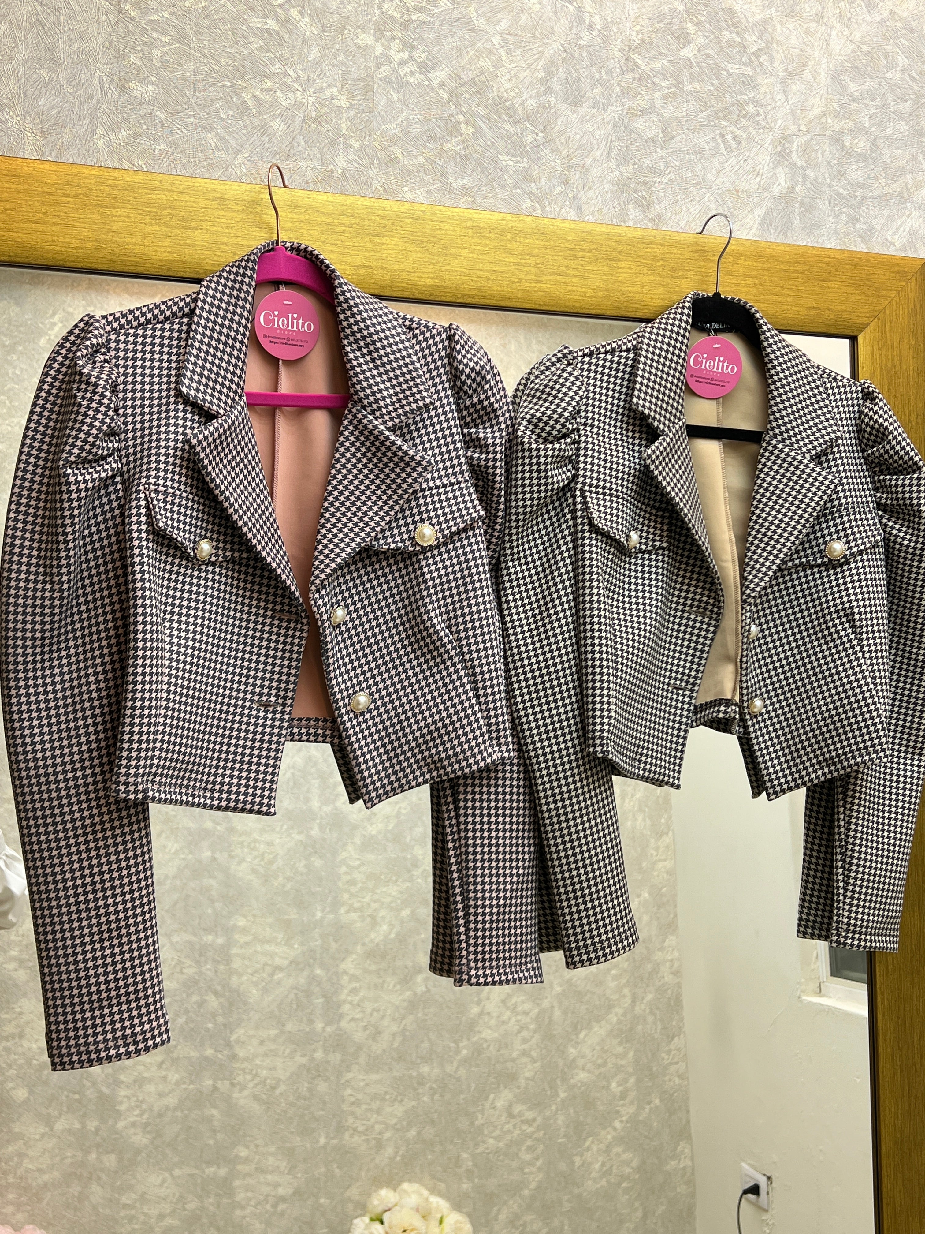 BLAZER NEGRO CON CAFÉ