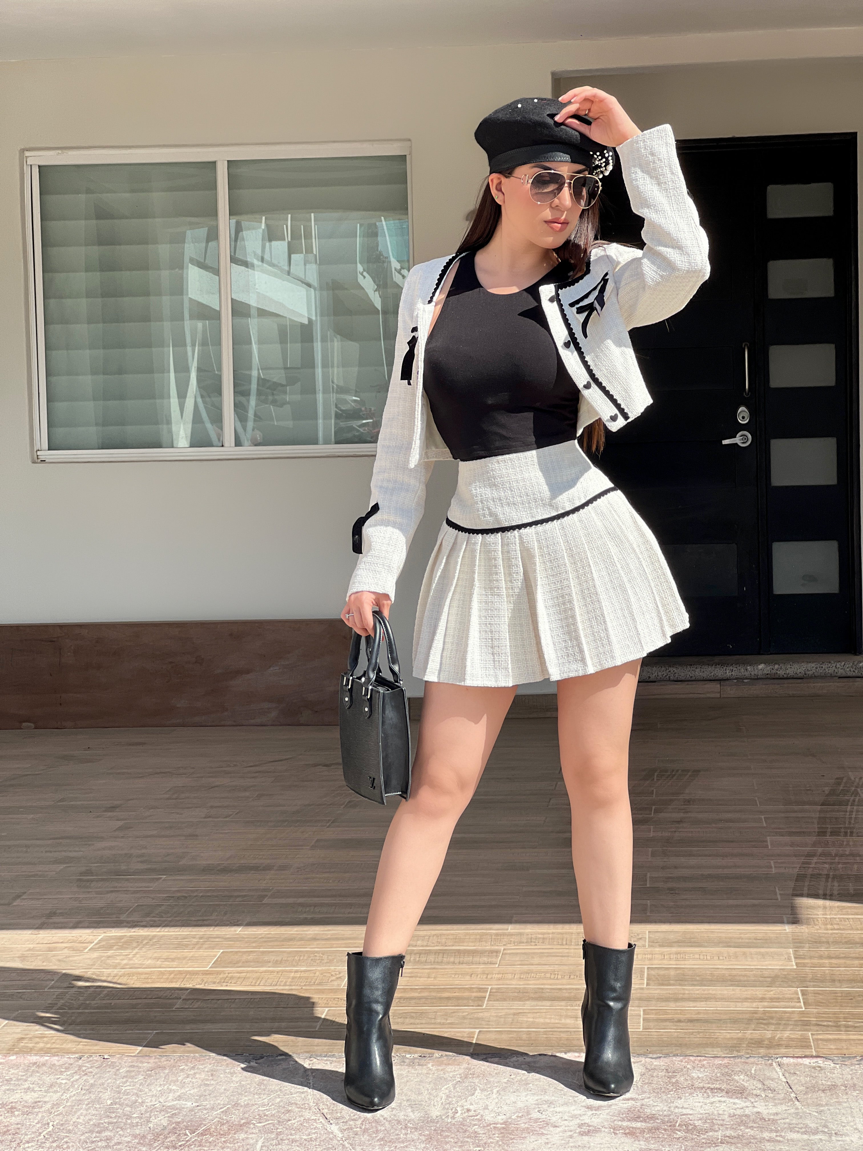 BLUSA MANGA CORTA NEGRA