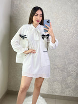 CHALECO BLANCO CON MOÑOS