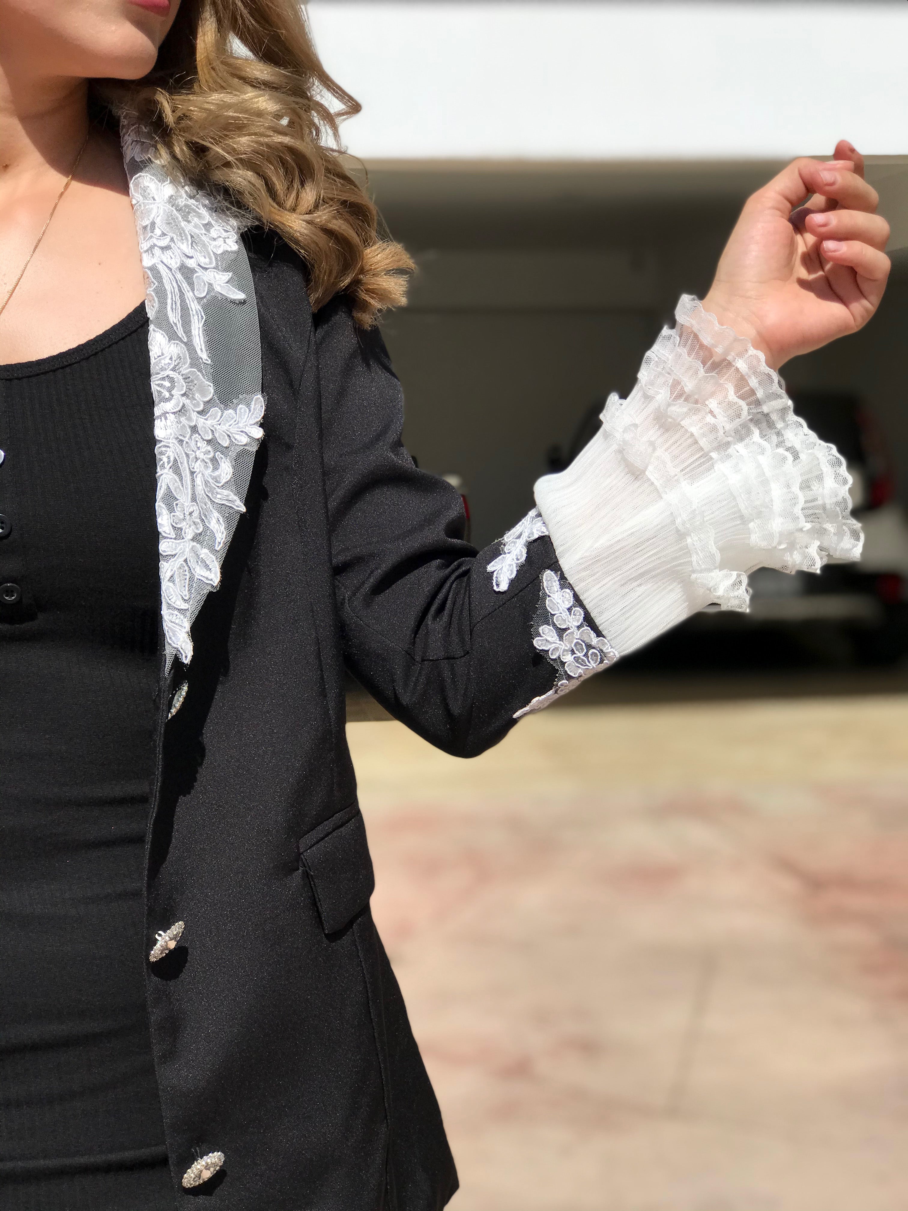 Vestido gabardina con encaje
