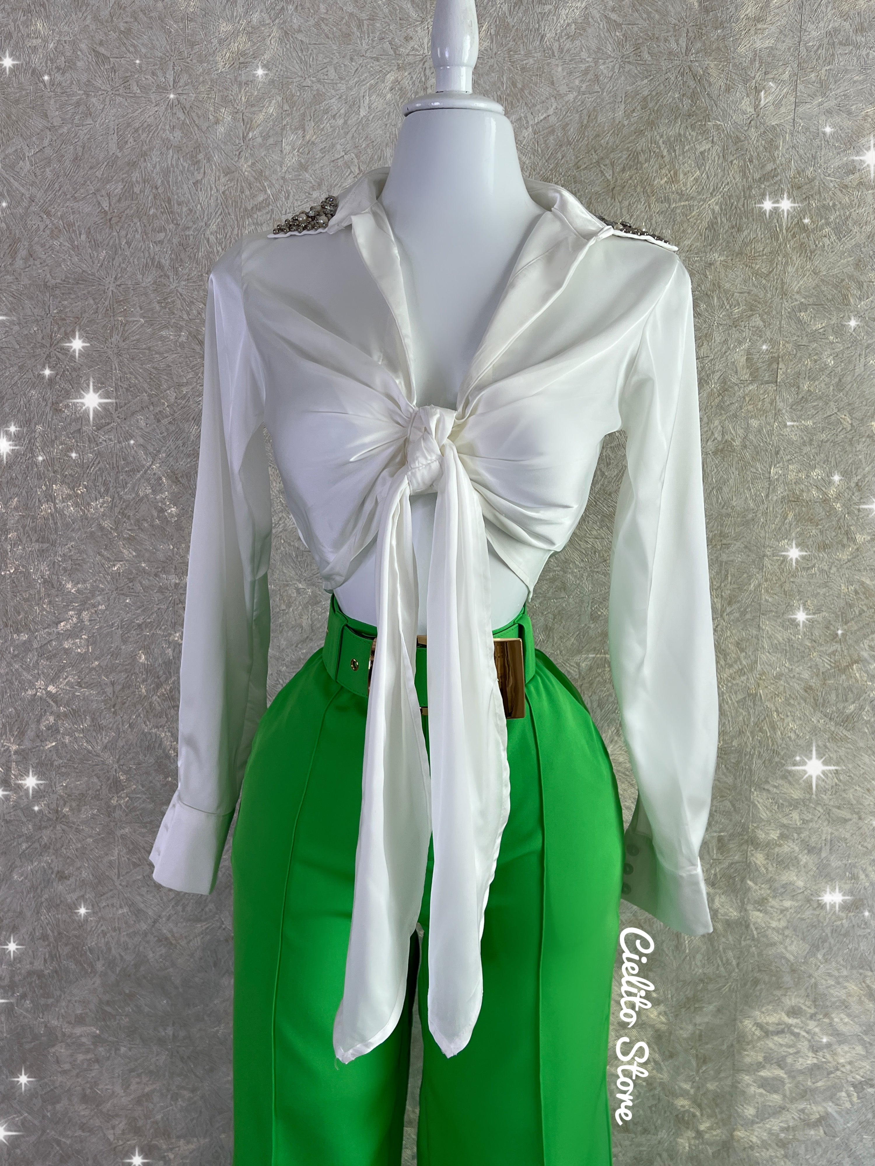 PANTALÓN VERDE CON CINTURON