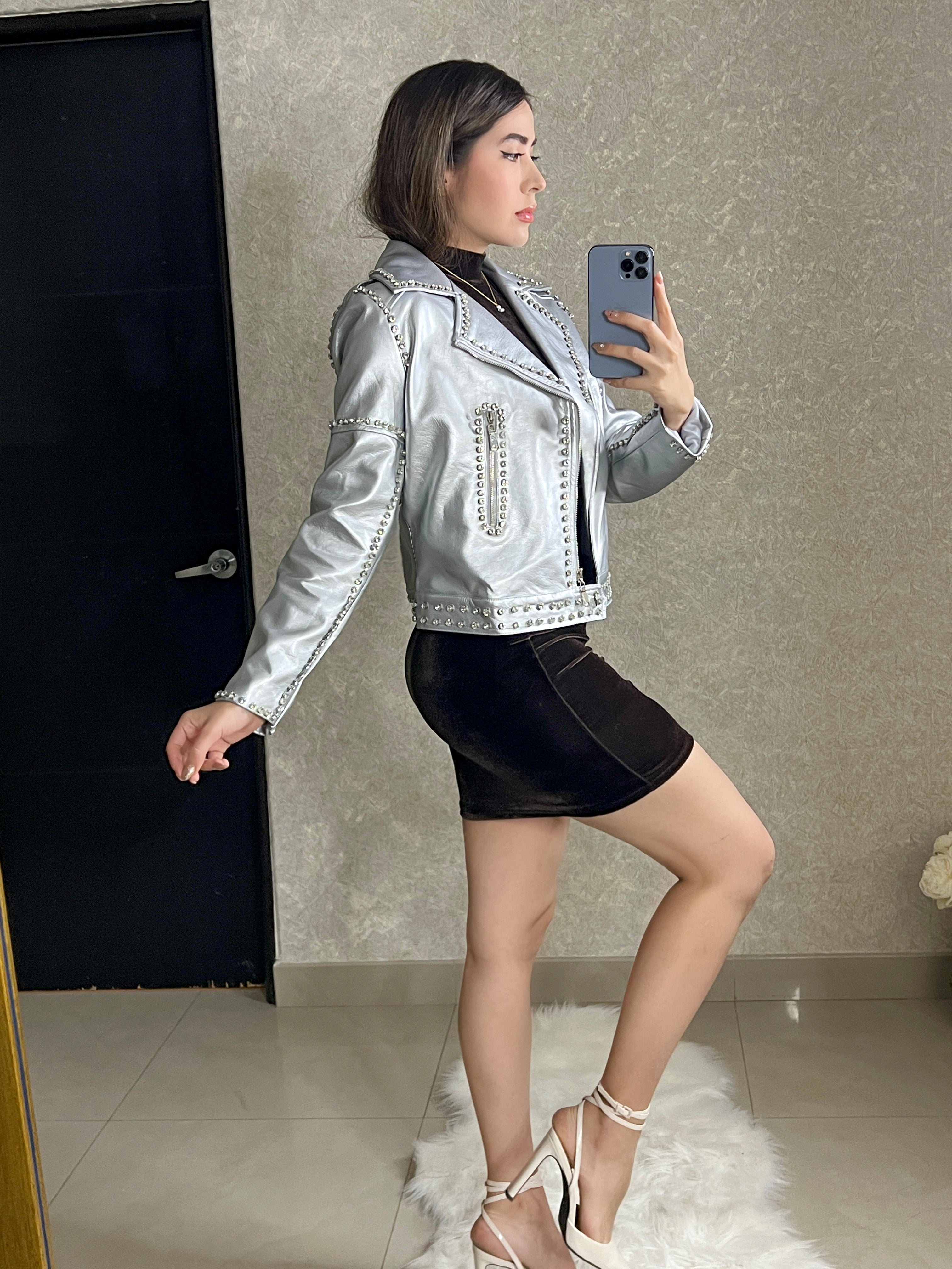 CHAQUETA PLATA CON PEDRERÍA