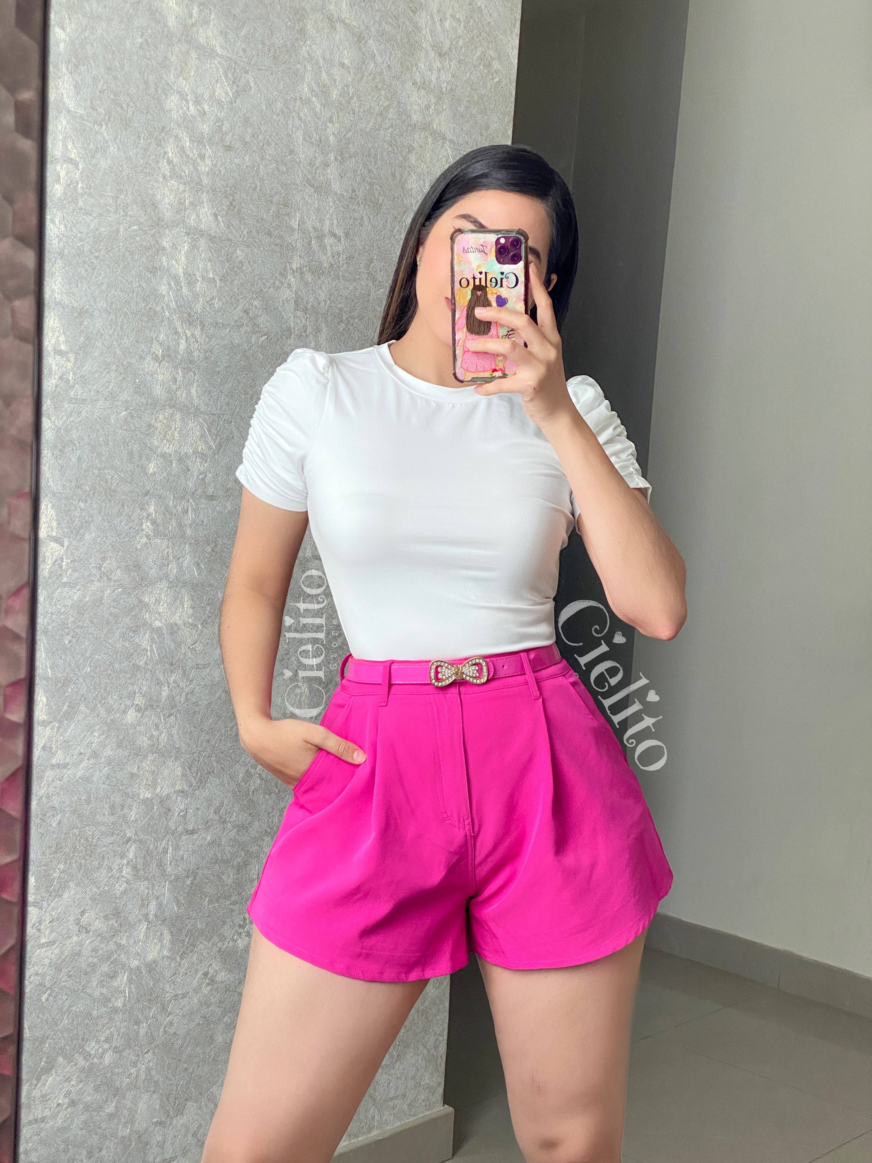 SHORTS CON CINTÓ DIAMANTE