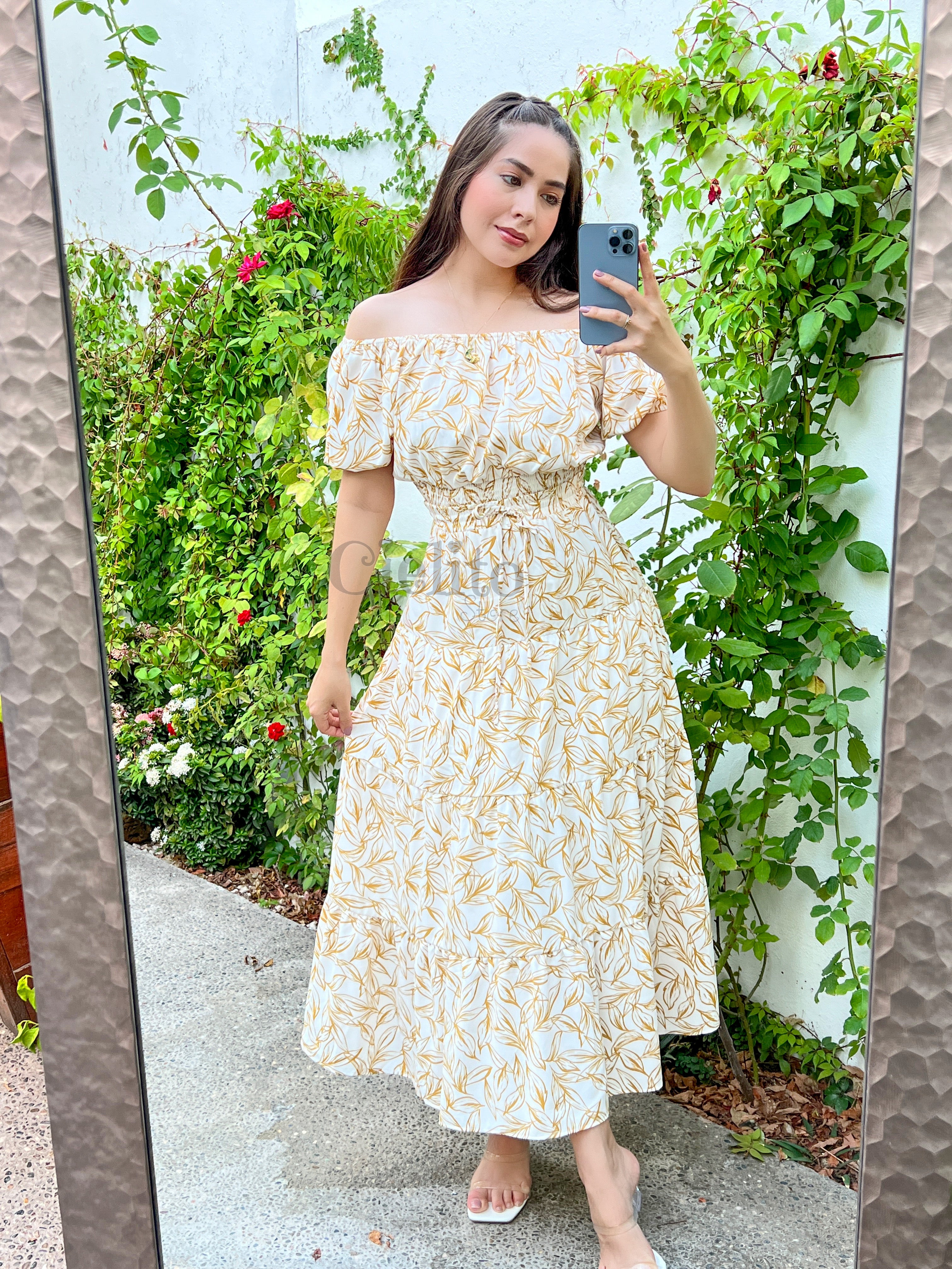 Set Largo con Flor Dorada