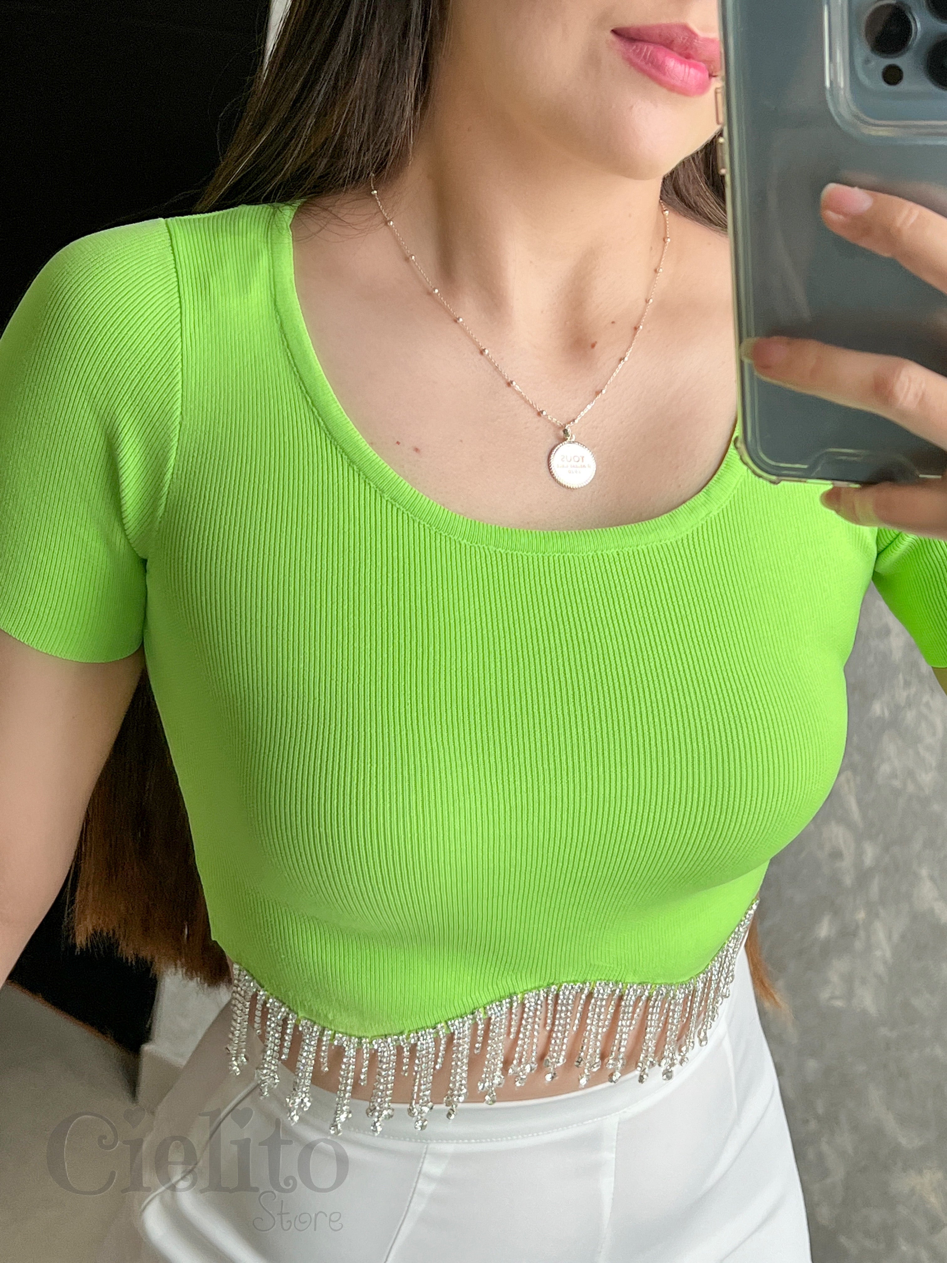 BLUSA VERDE CON PEDRERÍA