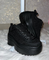 TENIS NEGROS PLATAFORMA Y PEDRERÍA