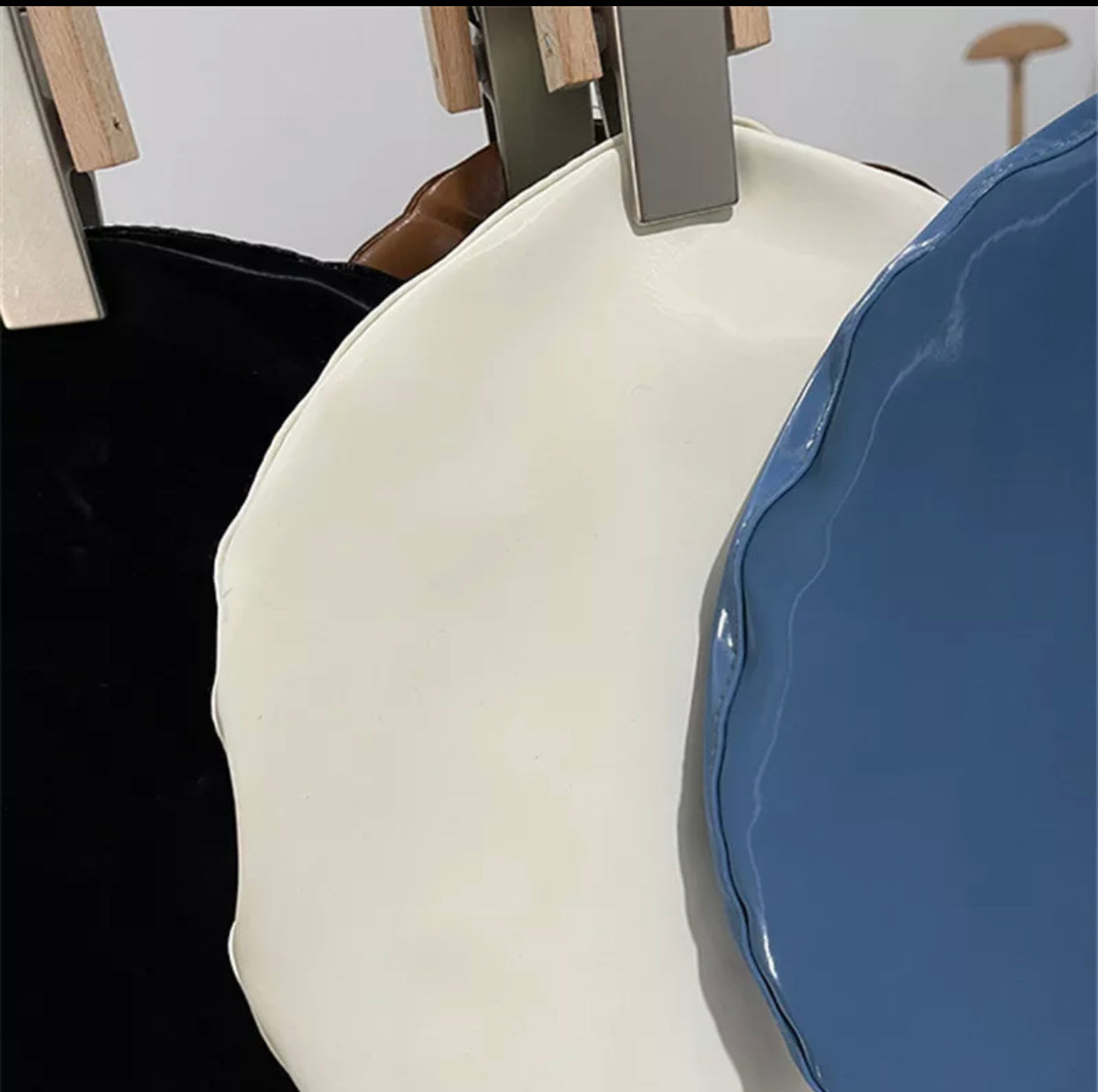 Boina azul estilo piel